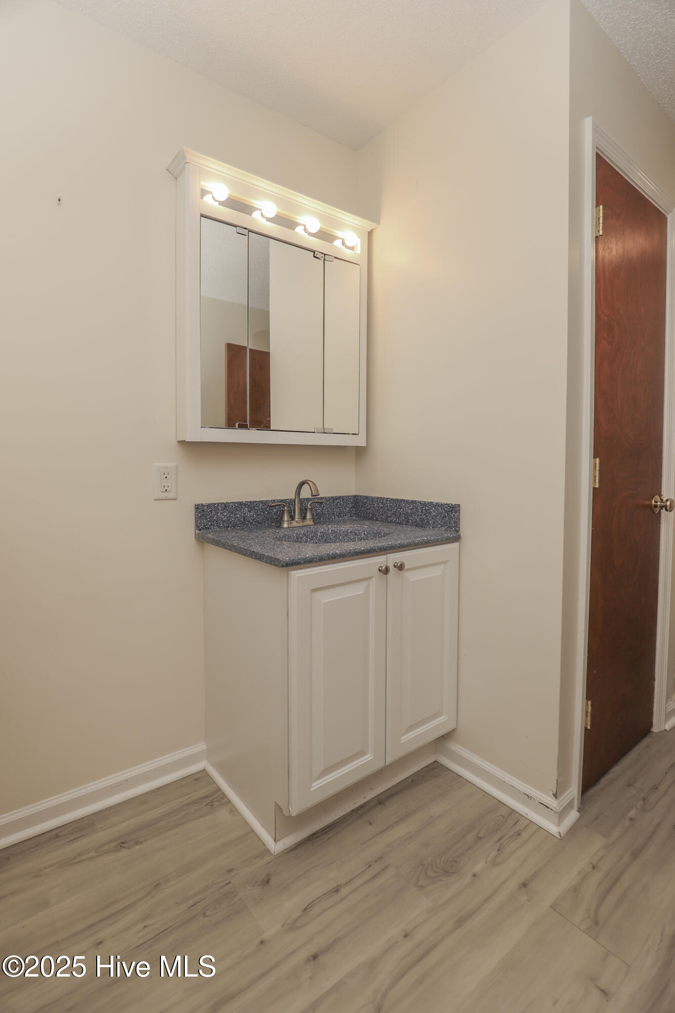 137 Cardinal Road, Jacksonville, NC 28546 – photo 23: 137 Cardinal-27