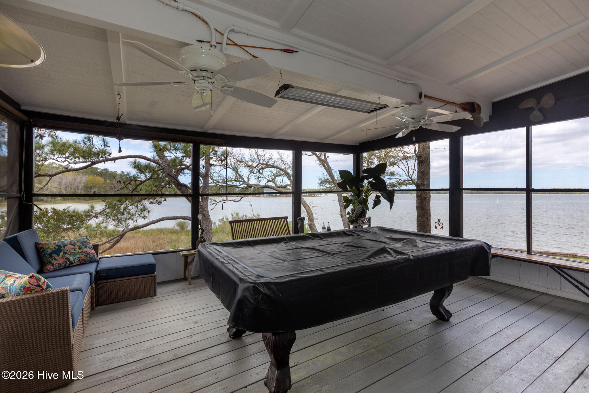 100565718 | Photo 36