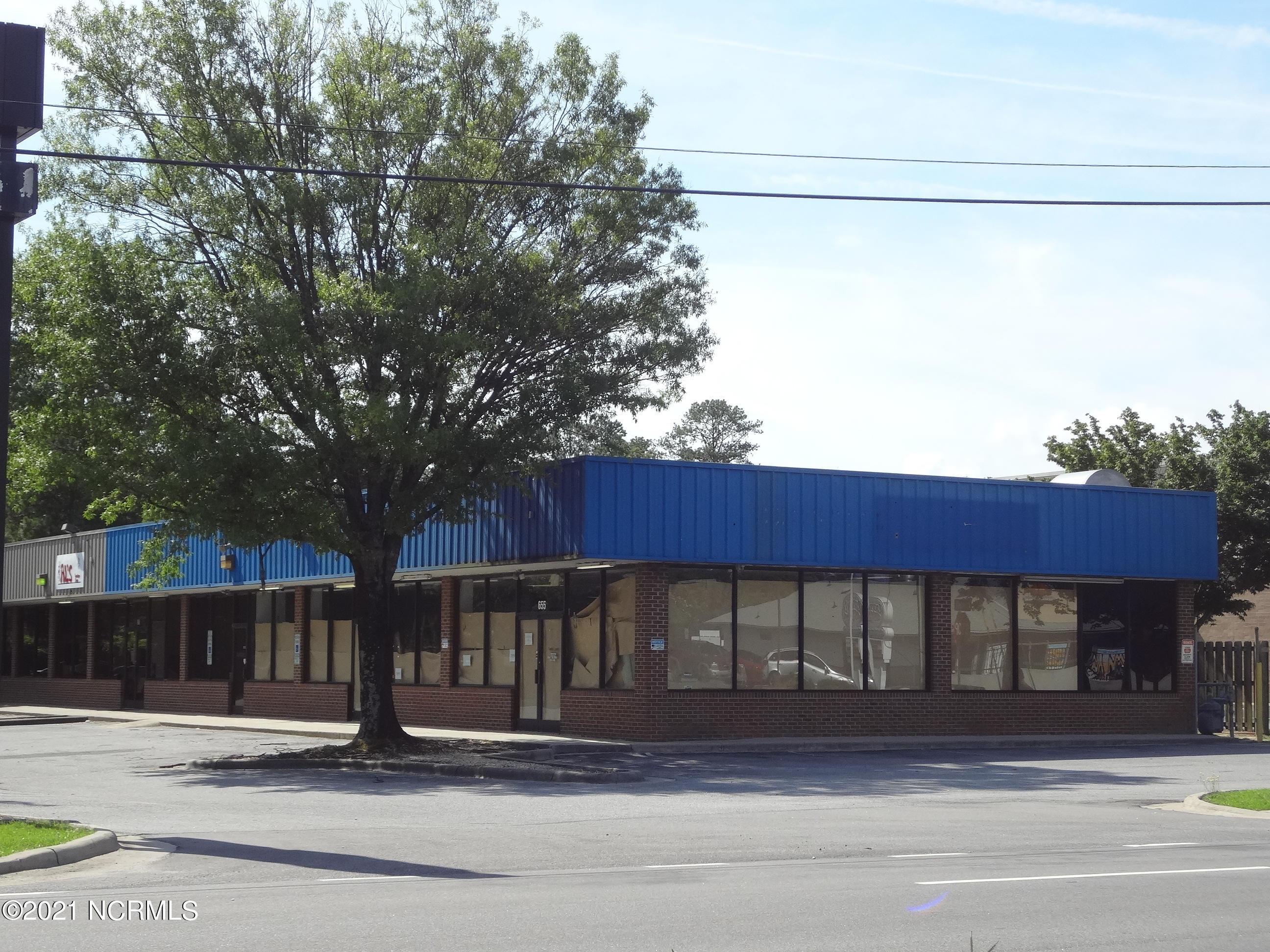 Exterior photo of 667 S Memorial Drive, Greenville, NC 27834. MLS: 100586060
