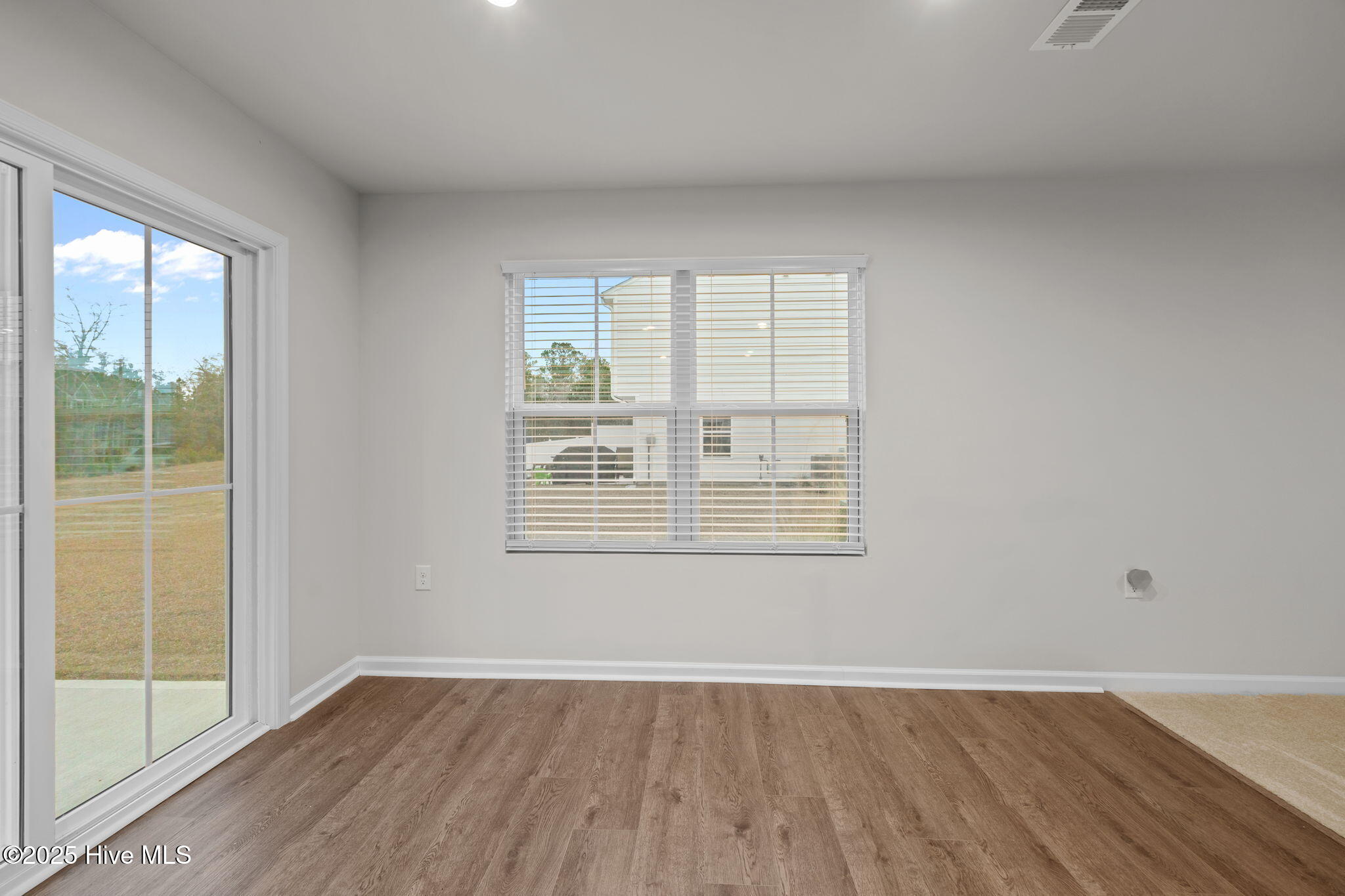 100546281 | Photo 17