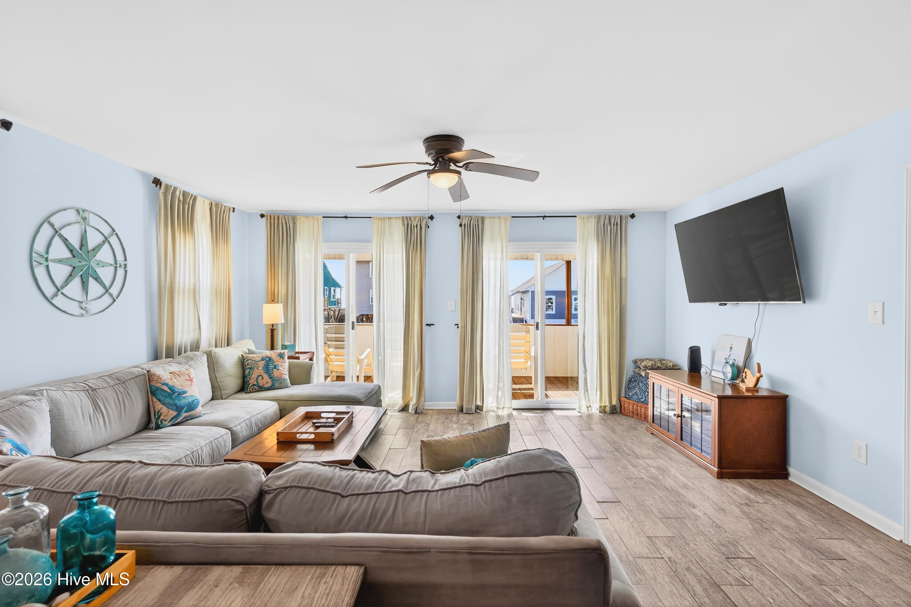 100560758 | Photo 14