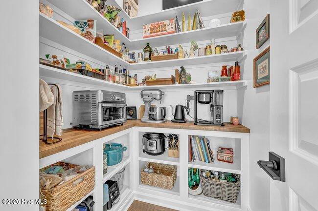 100561291 | Photo 15