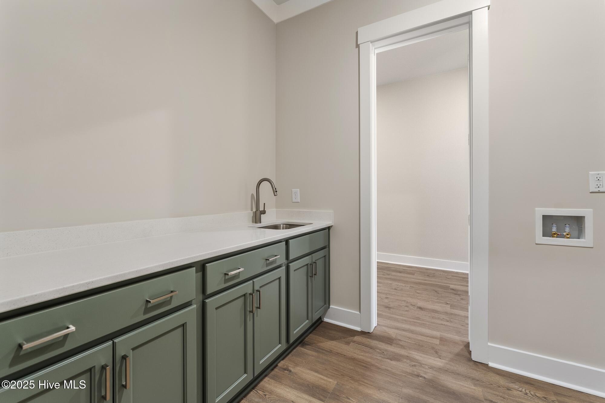 100542321 | Photo 23