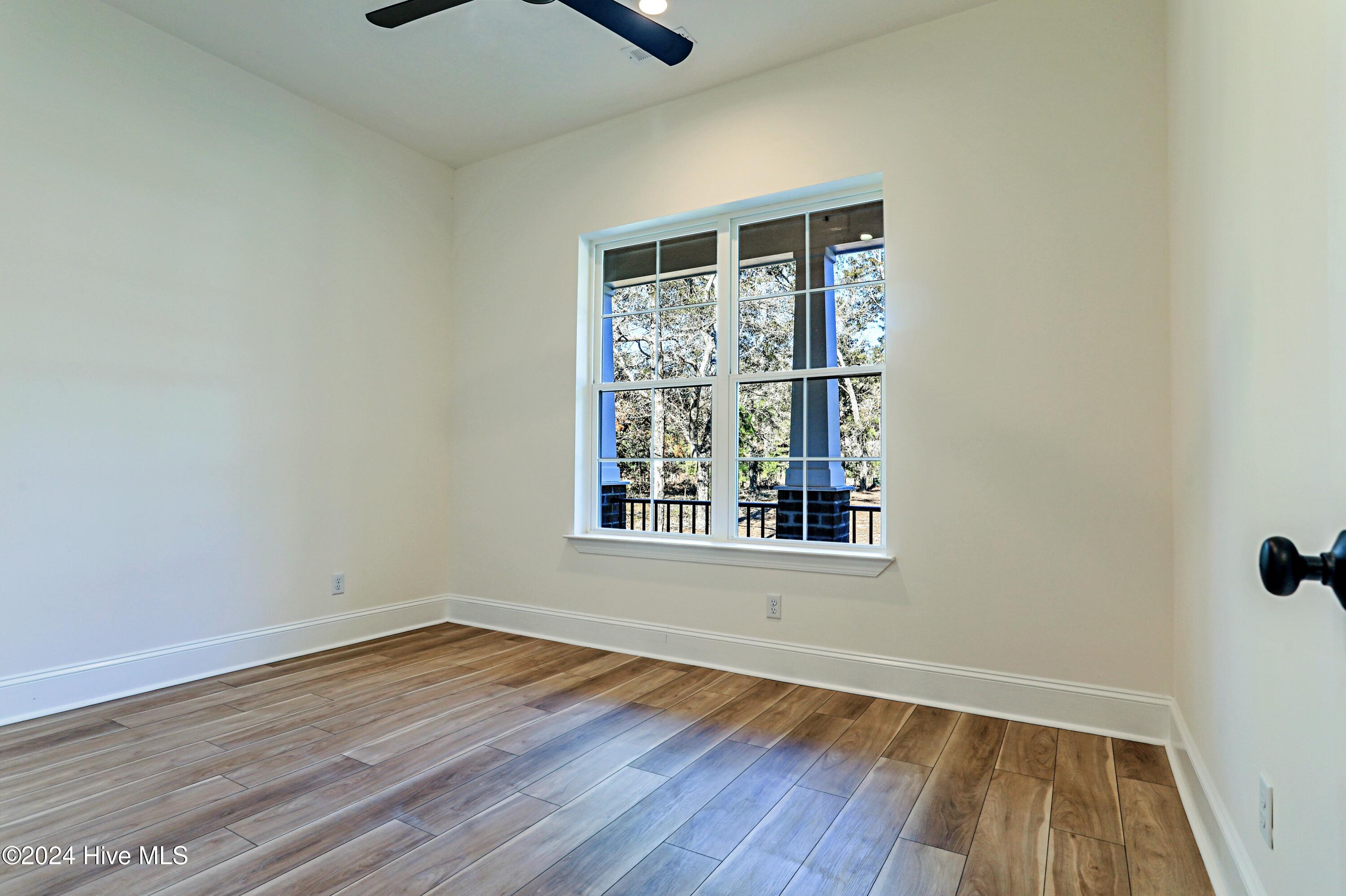 100481314 | Photo 44