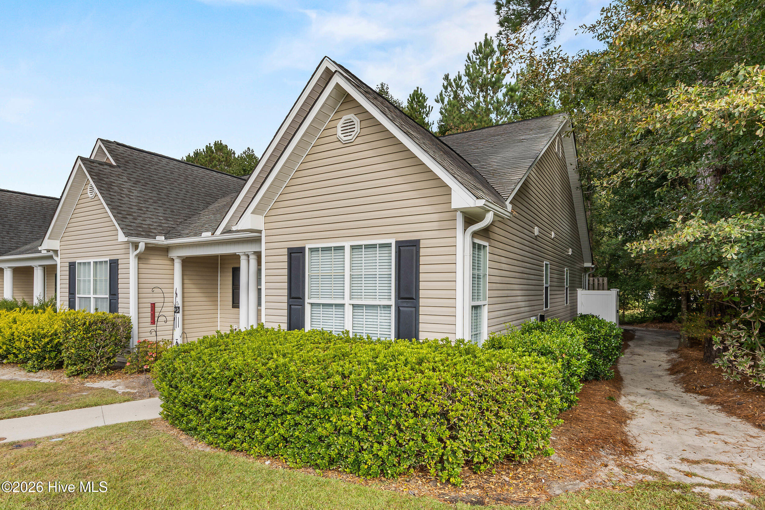 Photo 3 of Townhouse for sale at 1148 Red Bay Pl, Leland, NC 28451 | MLS# 100604079 | Listing updated on 2026-10-04
