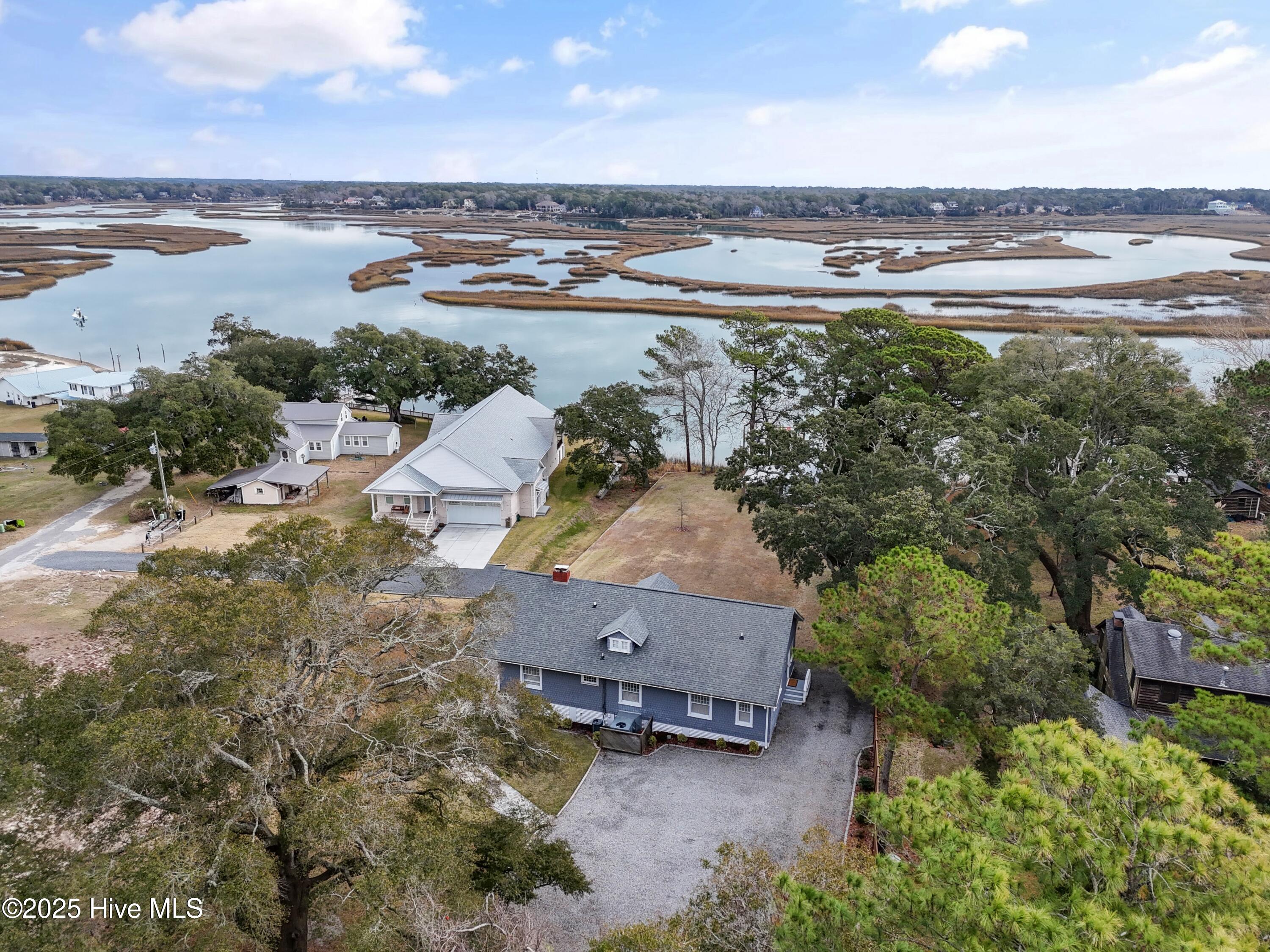 100544139 | Photo 74