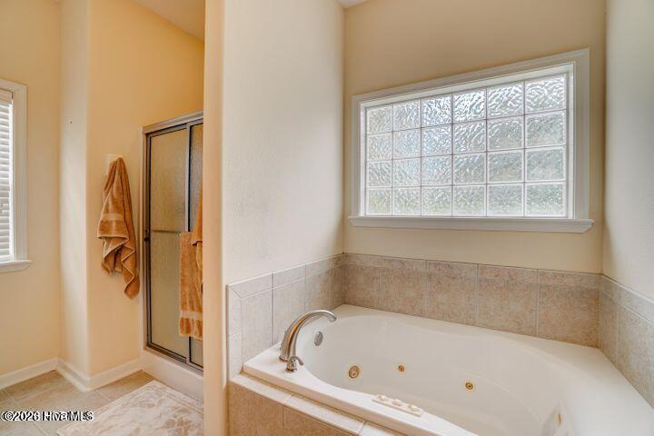 100548362 | Photo 16