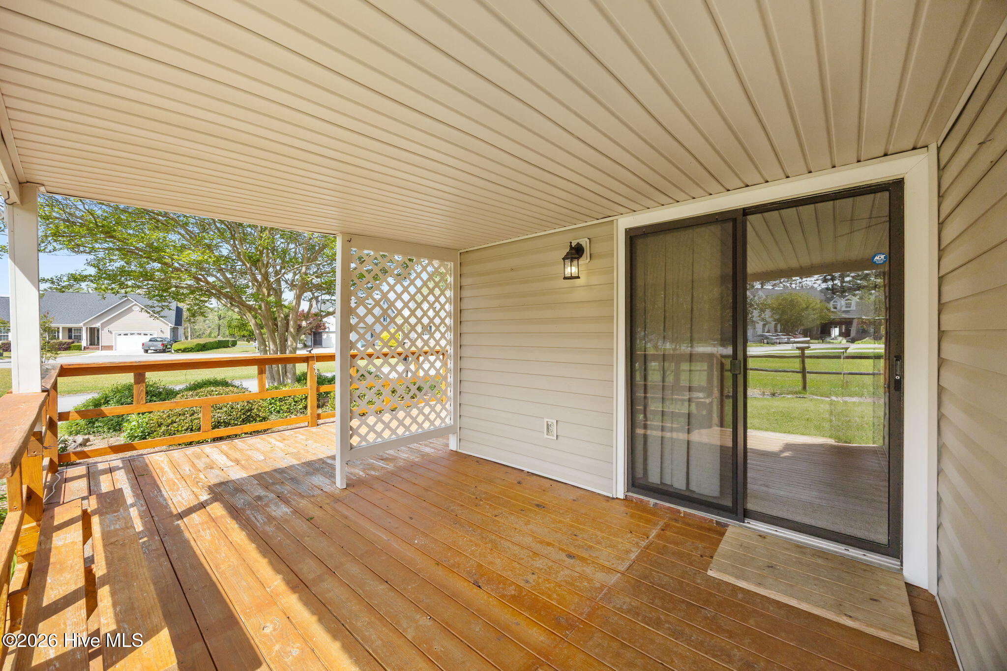 100565742 | Photo 47