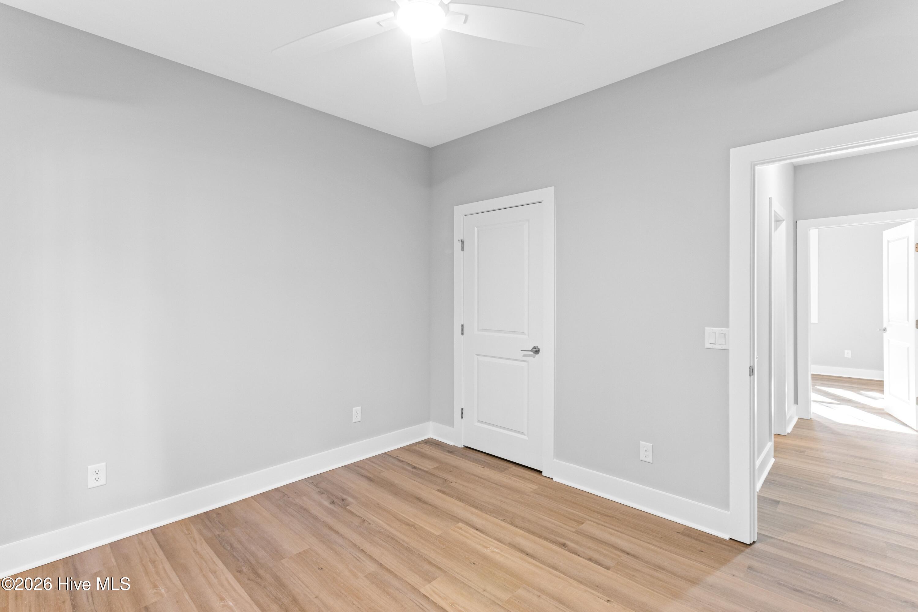 100547526 | Photo 31