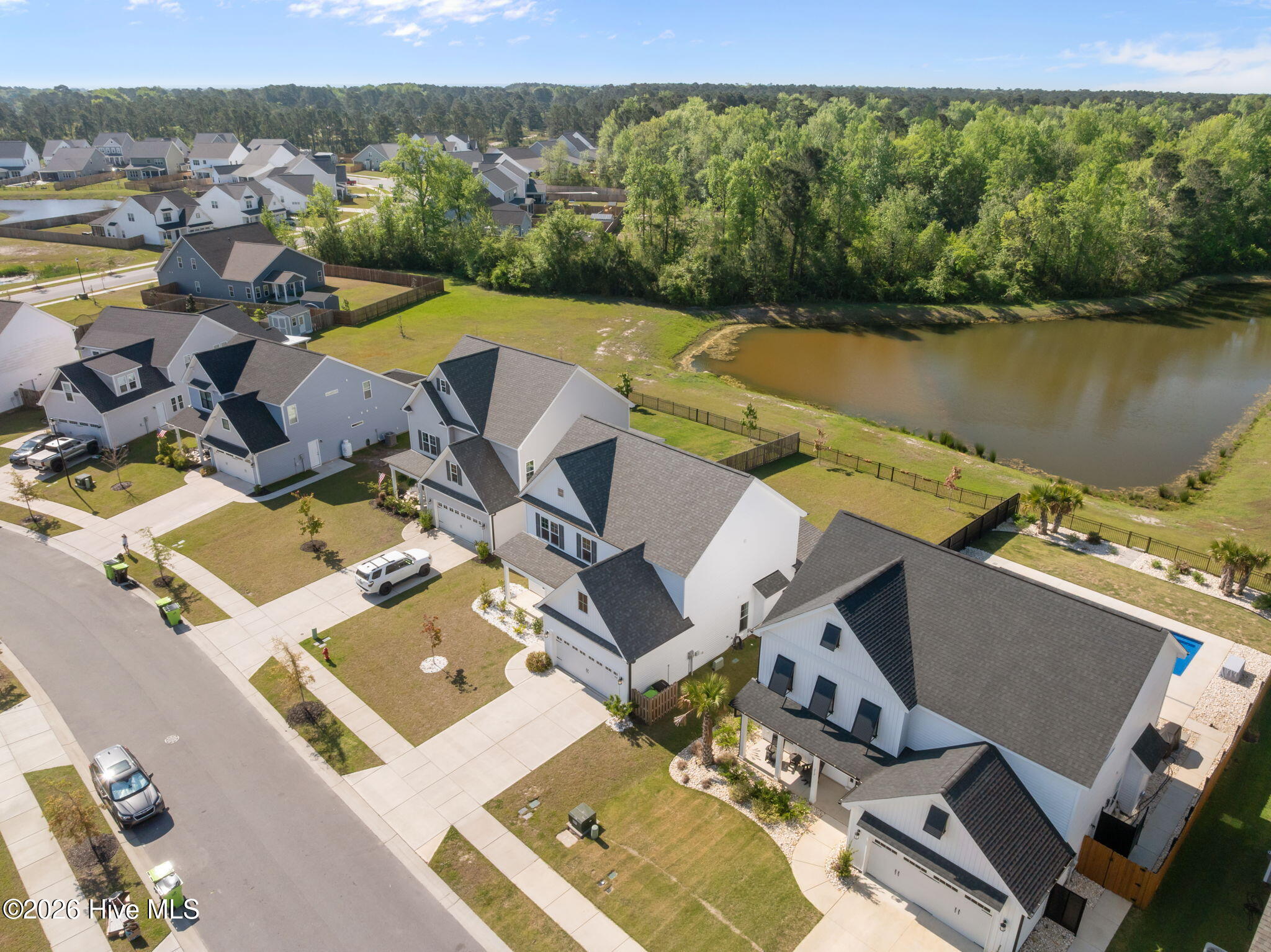 100567807 | Photo 52