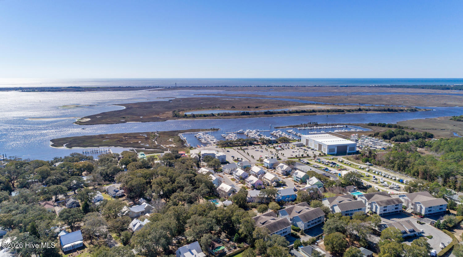 100549011 | Photo 42