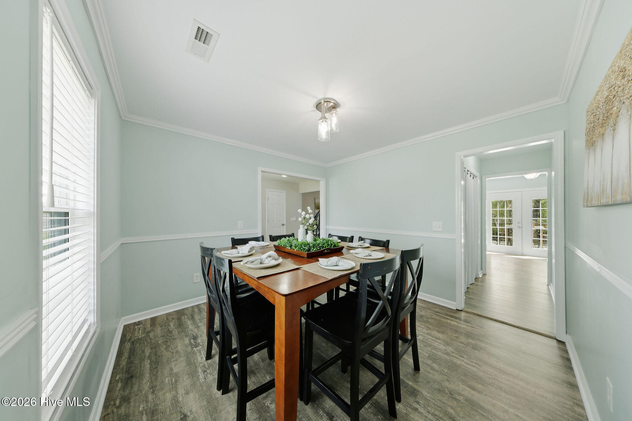 100565311 | Photo 11