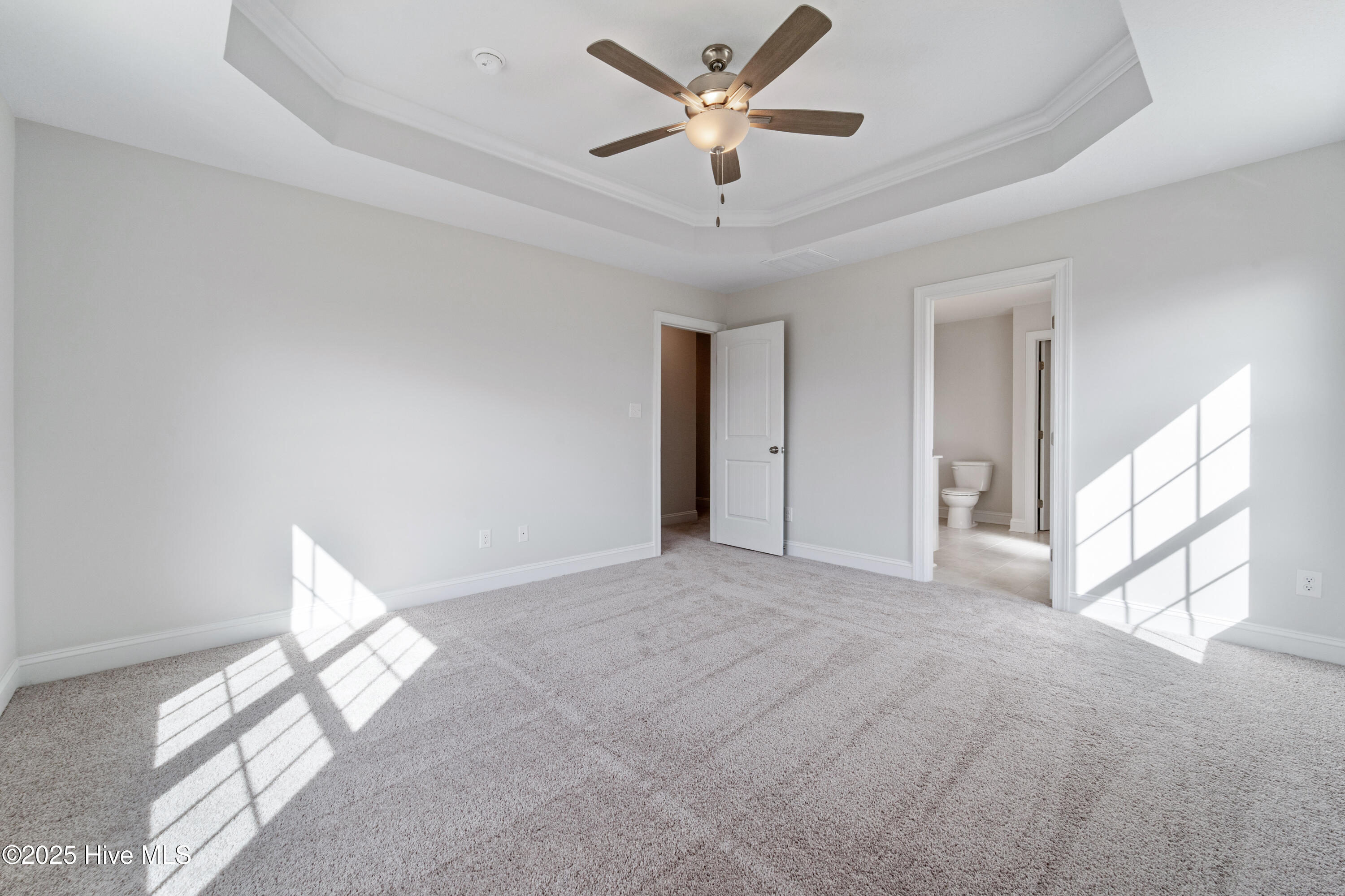 100493464 | Photo 19