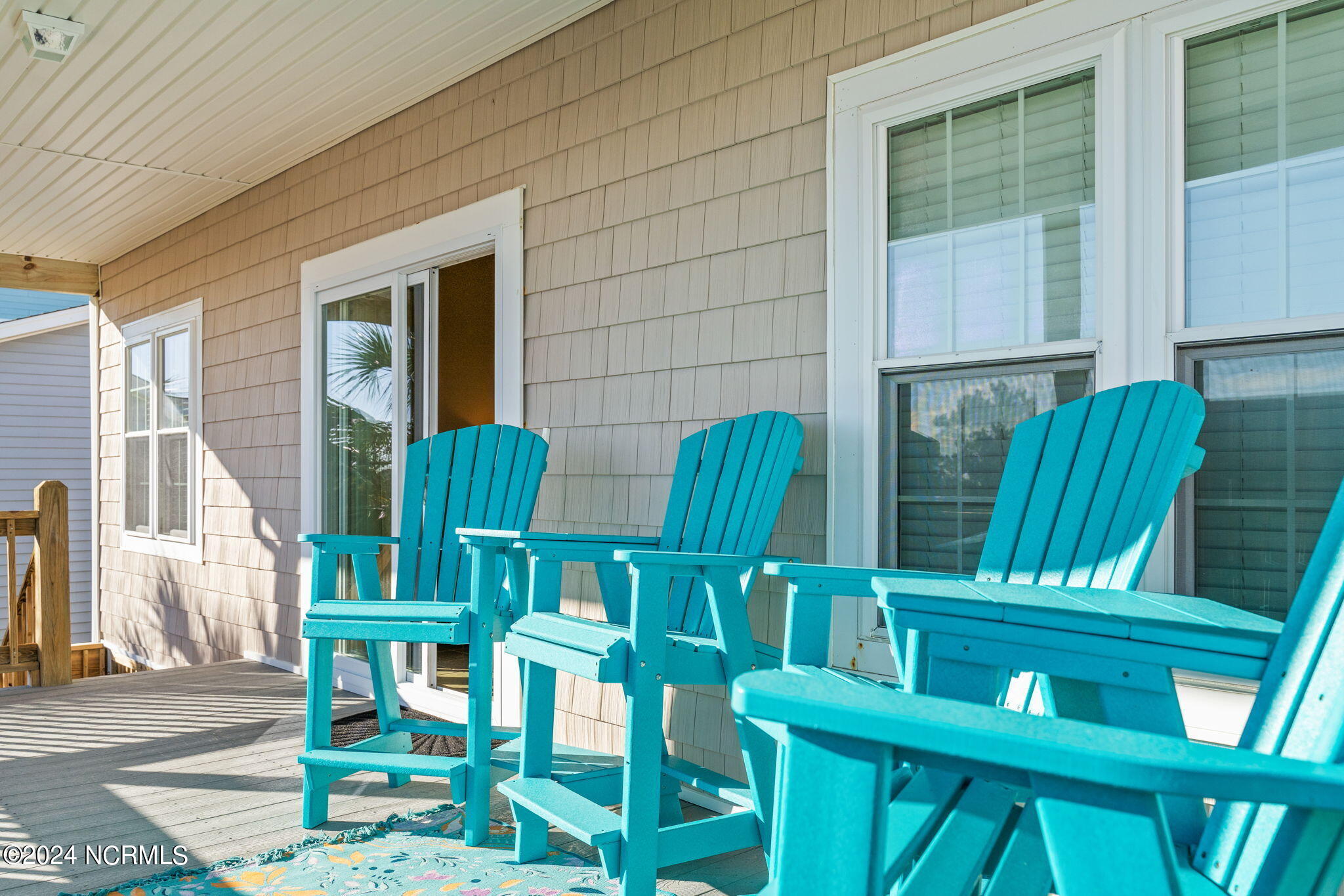 100566939 | Photo 10