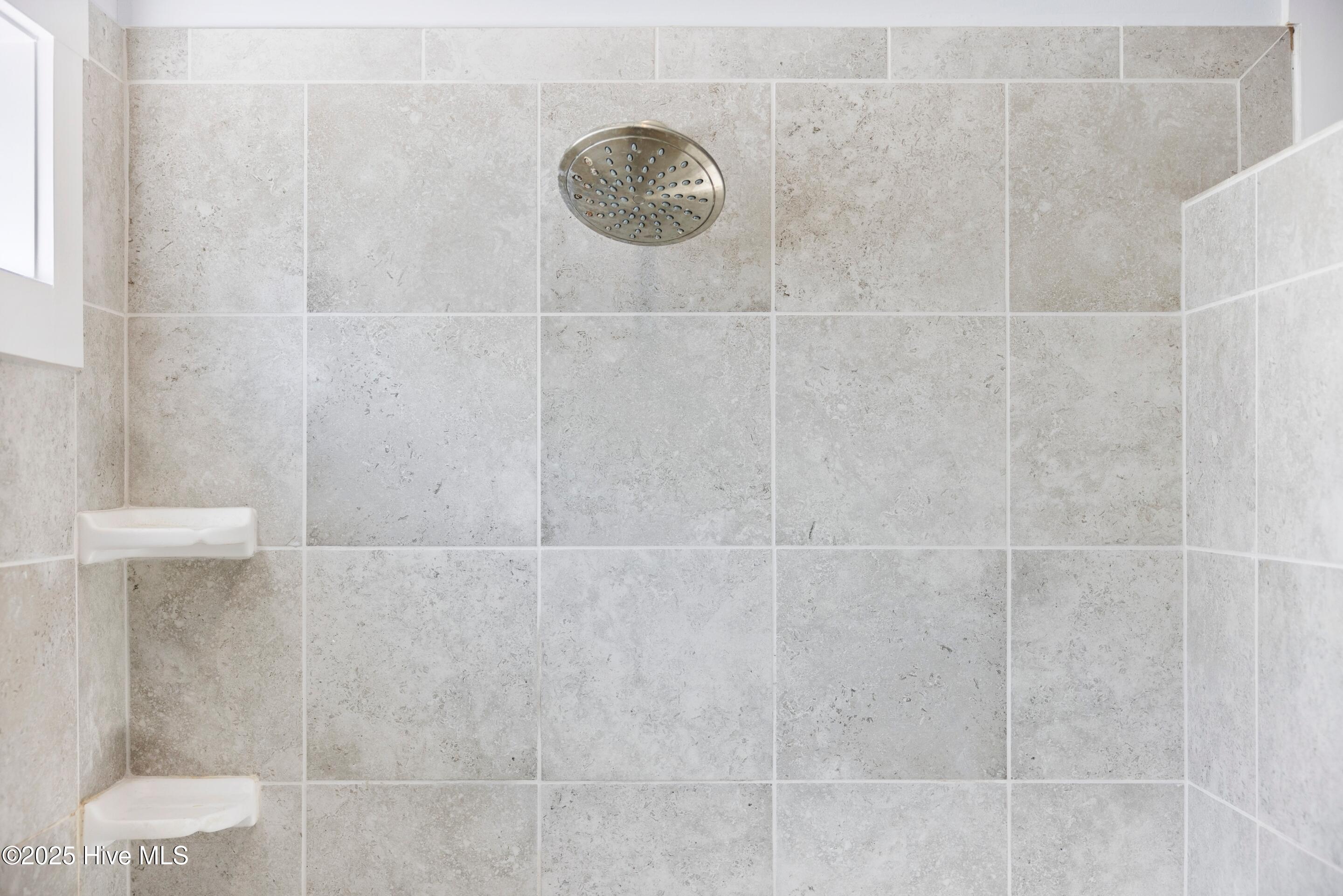 100531261 | Photo 41