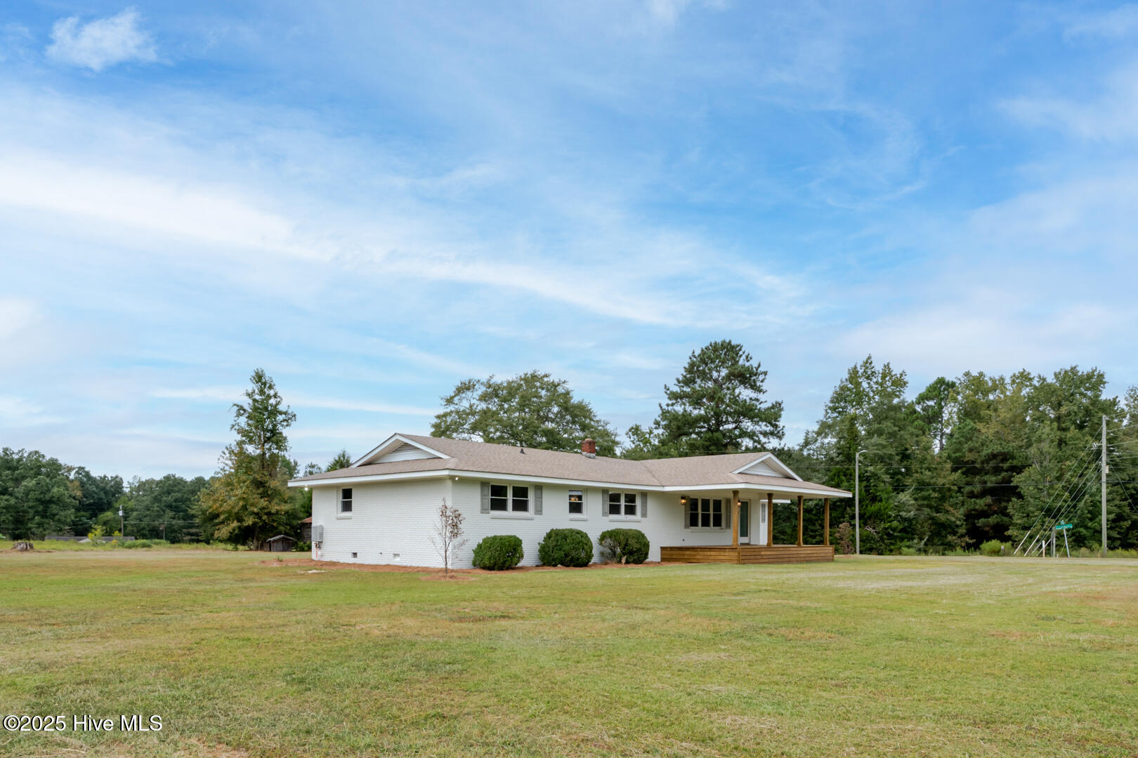Homes for sale in Elizabethtown, NC | 3010 Peanut Plant Rd, Elizabethtown, NC 28337 | MLS# 100540979