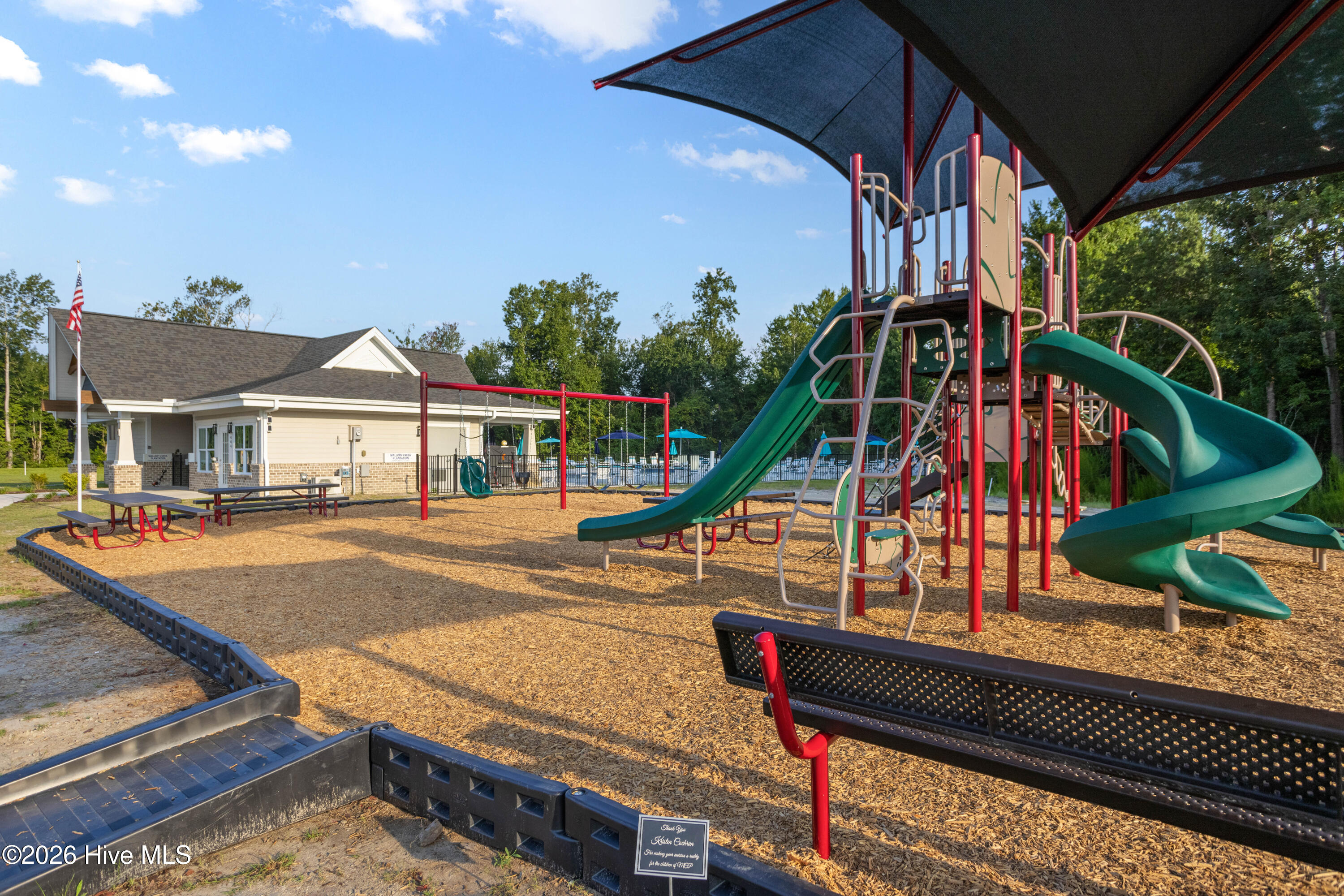 100554021 | Photo 47