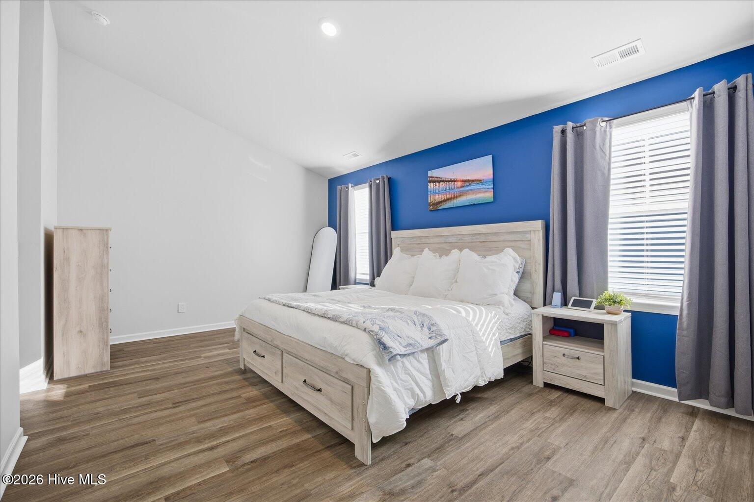 100548049 | Photo 17