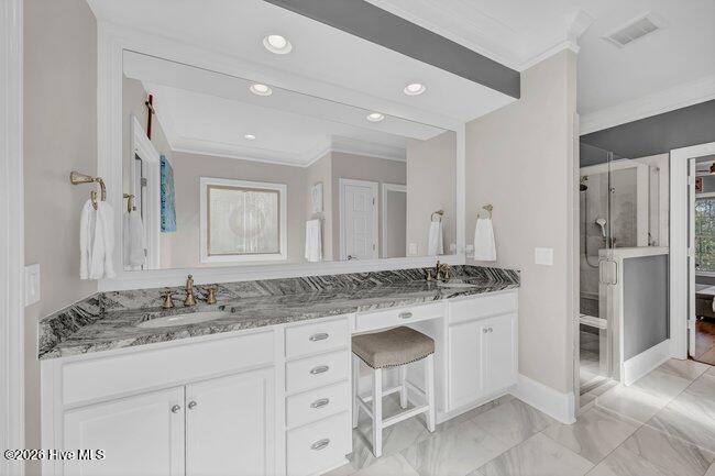 100552612 | Photo 14