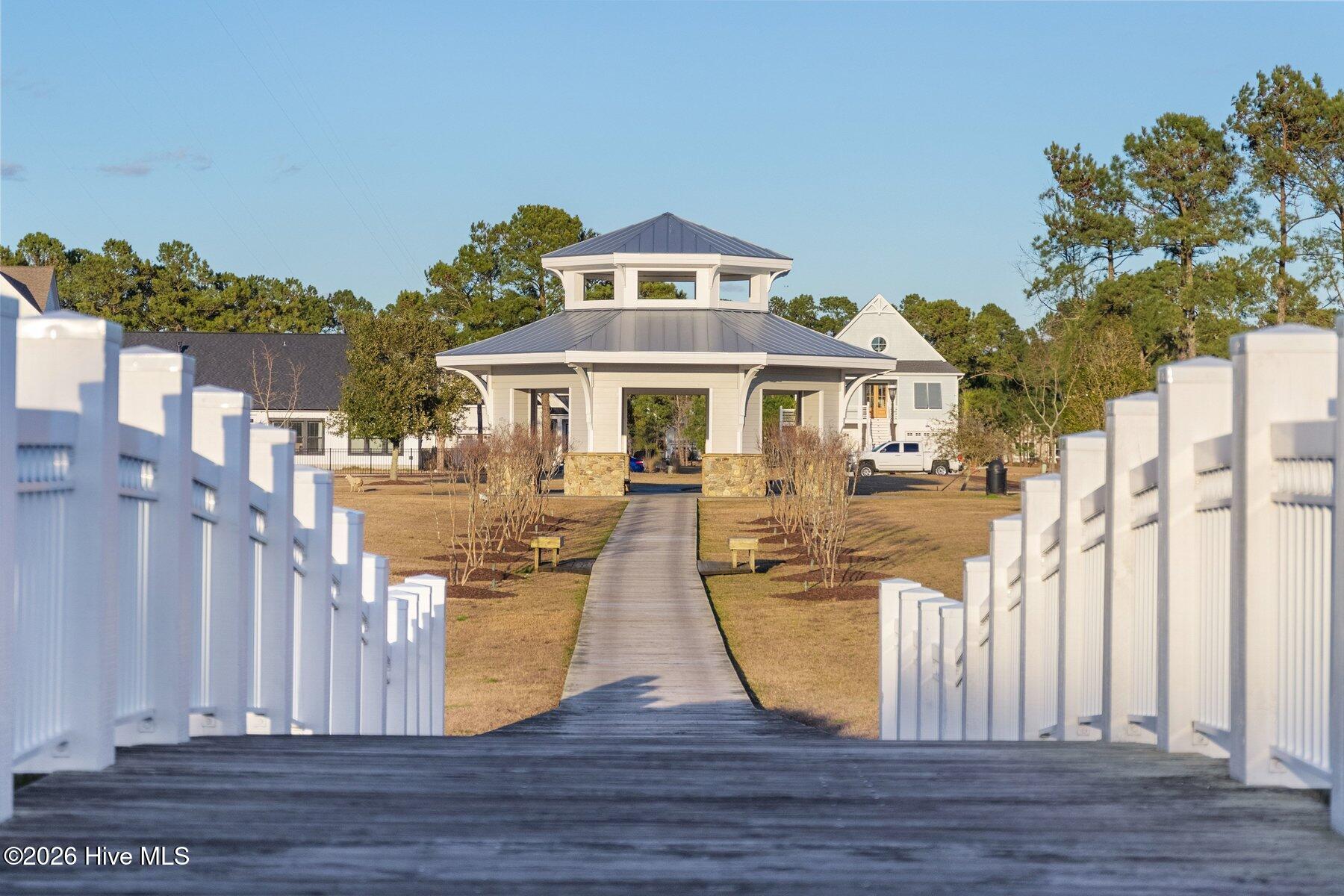 100558879 | Photo 79