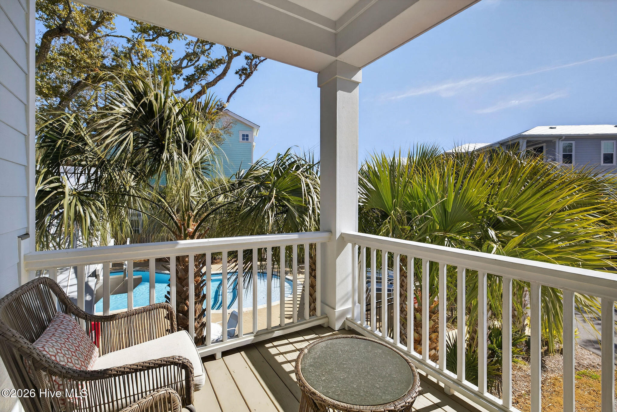 100555163 | Photo 35