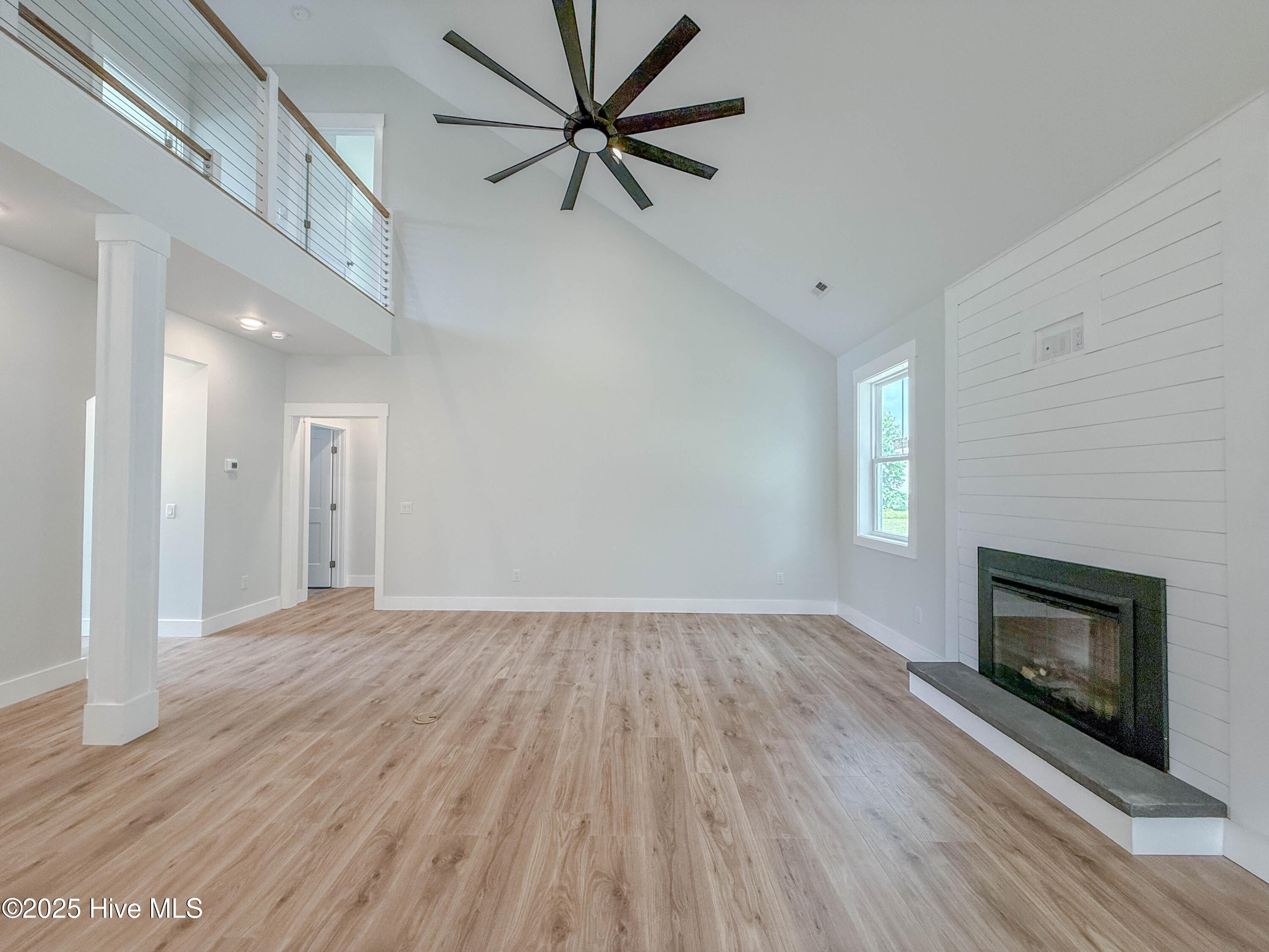 100559768 | Photo 12