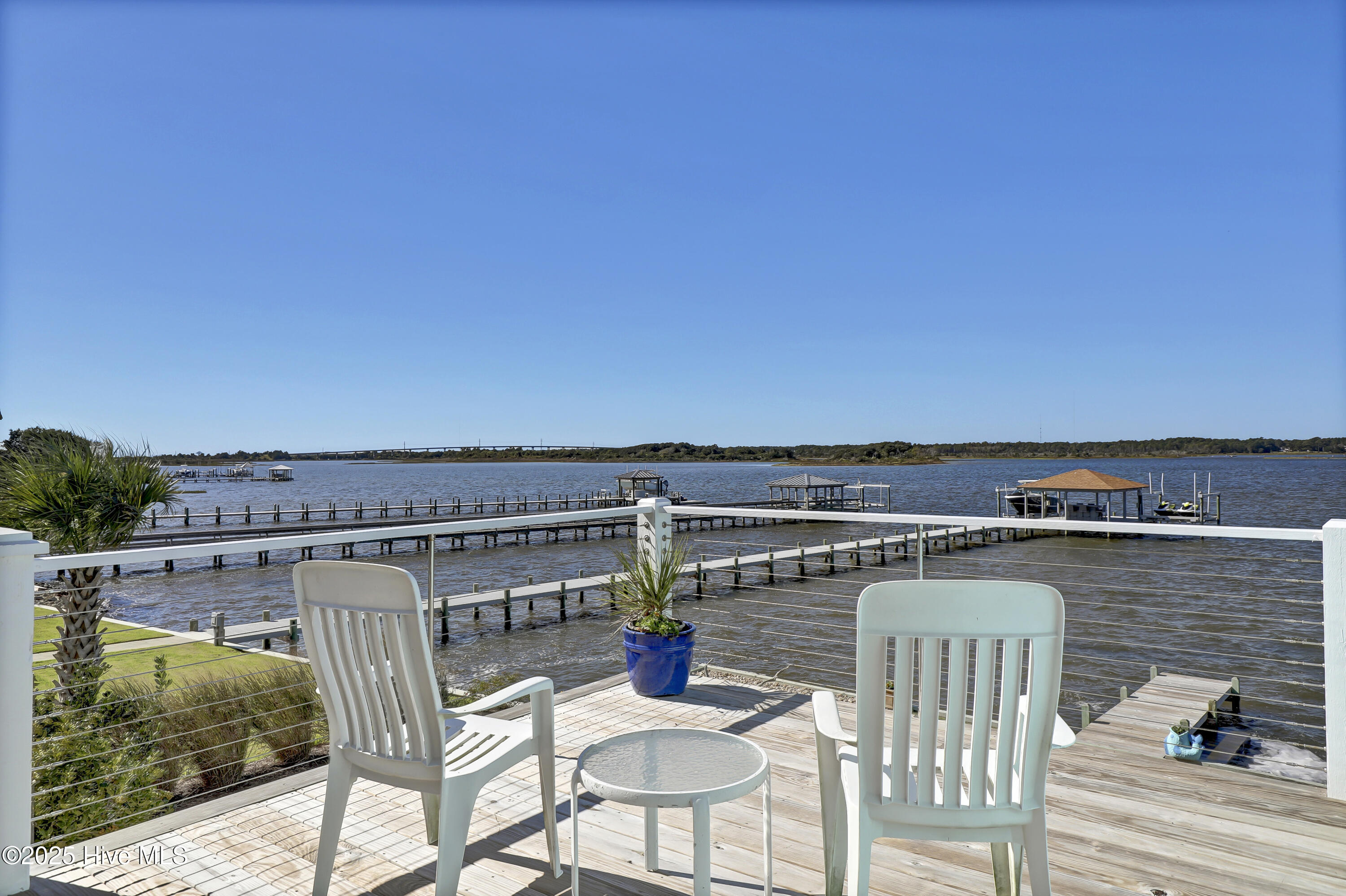 100537166 | Photo 45