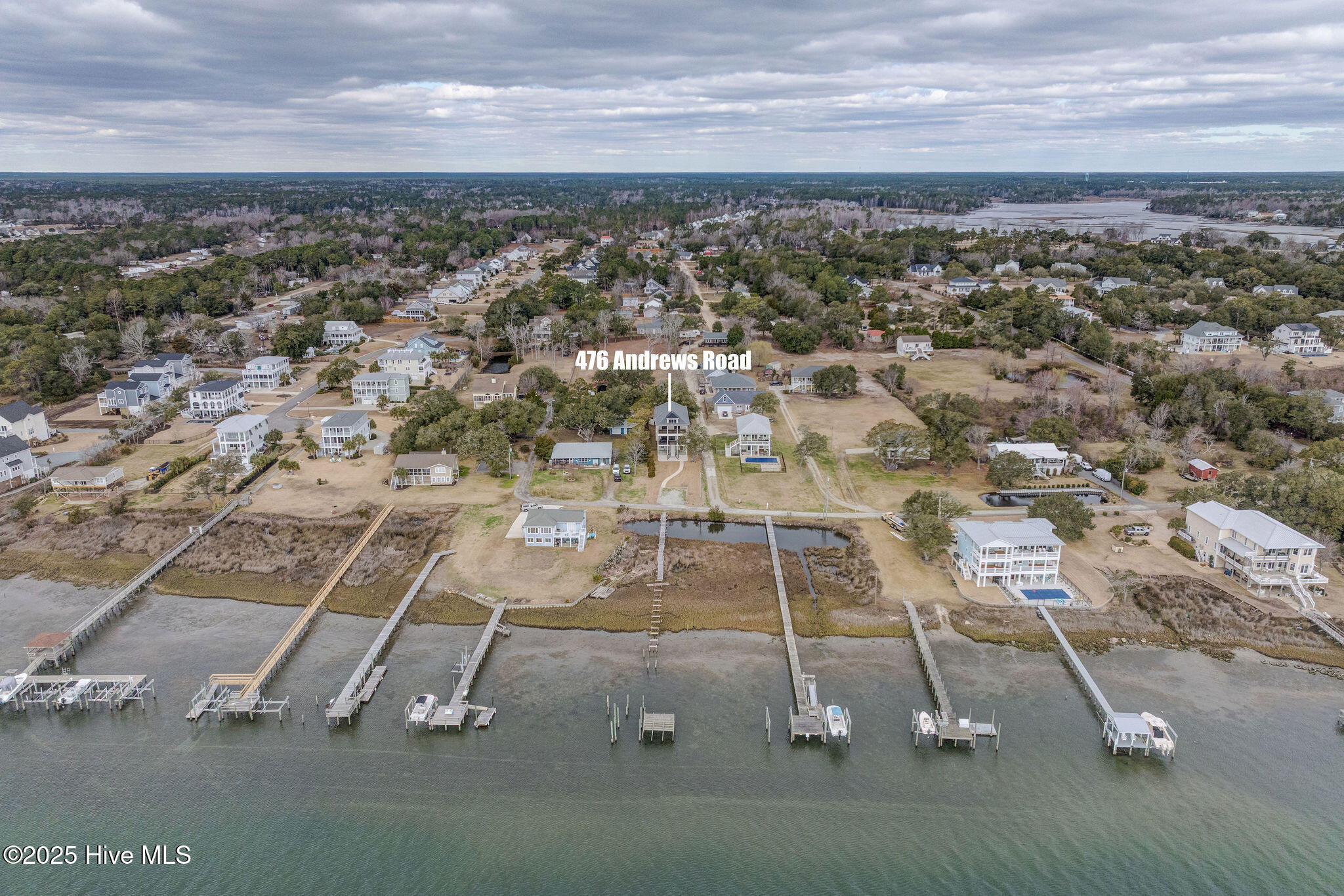 100493357 | Photo 93