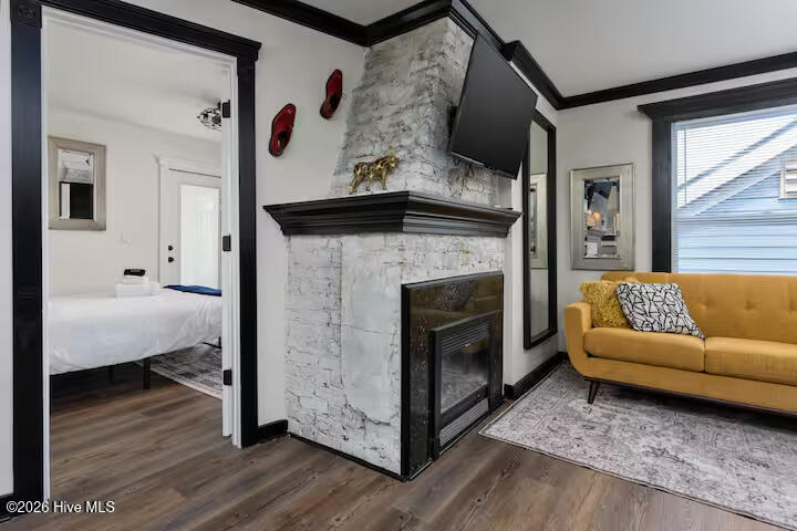 100562028 | Photo 24