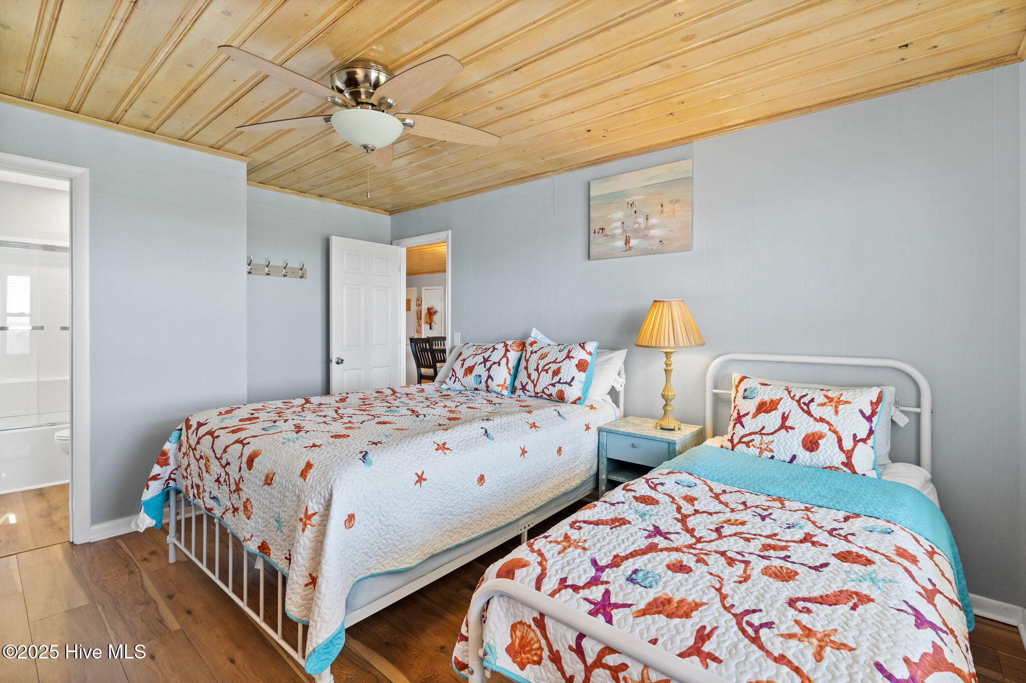 100517411 | Photo 17