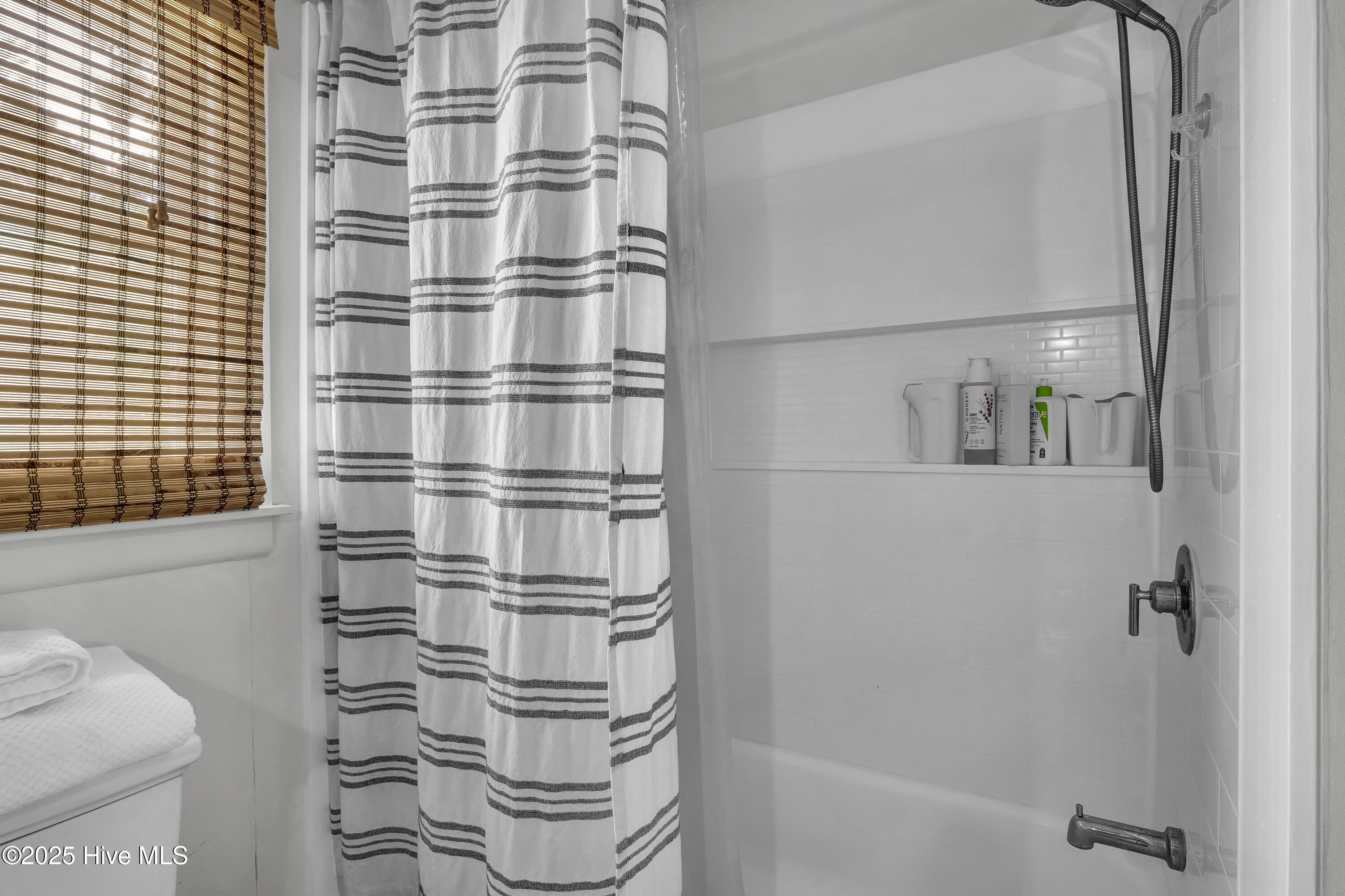 100524667 | Photo 28