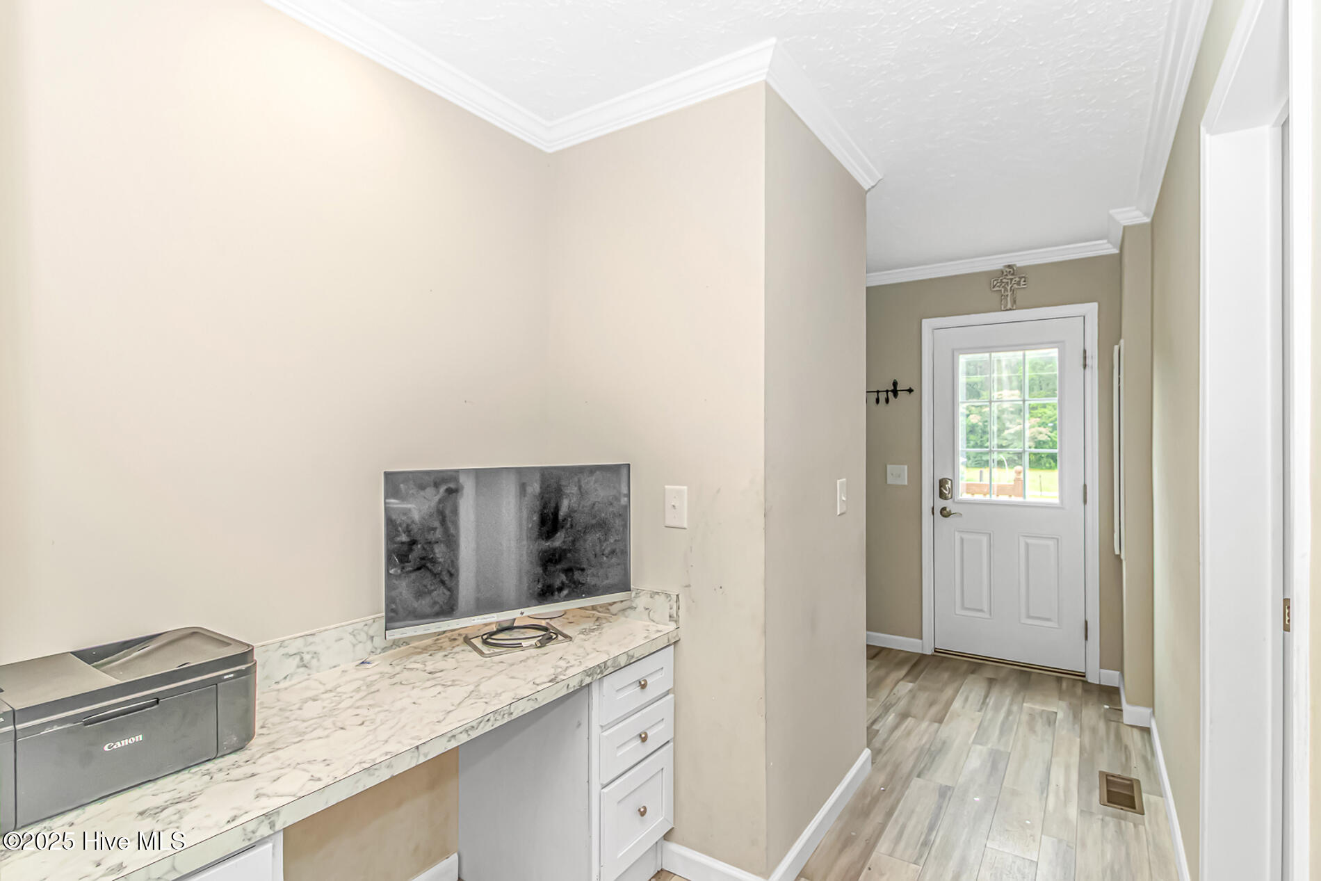 100510788 | Photo 10