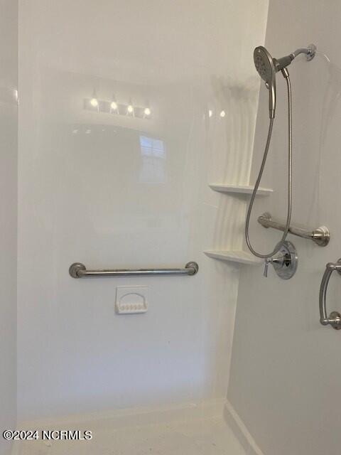 100544715 | Photo 21