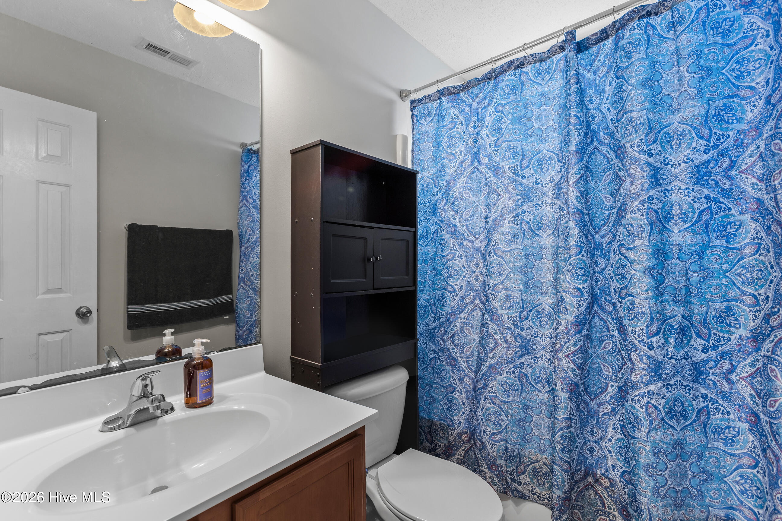 100560260 | Photo 13