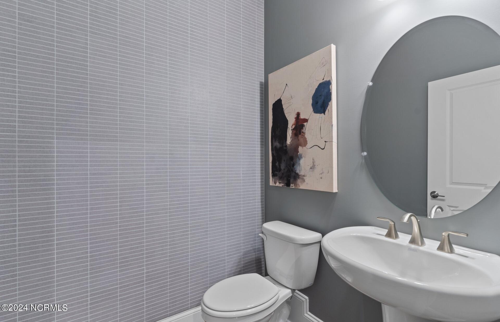 100535007 | Photo 31