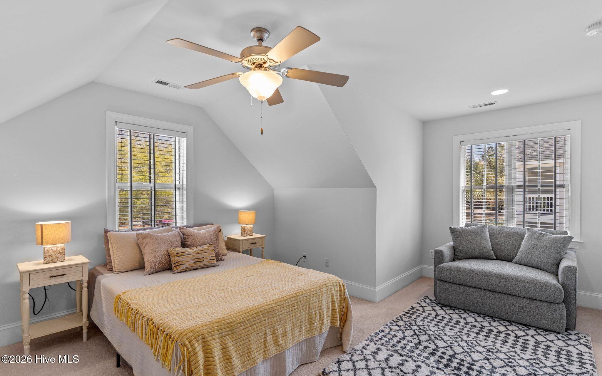 100557574 | Photo 39