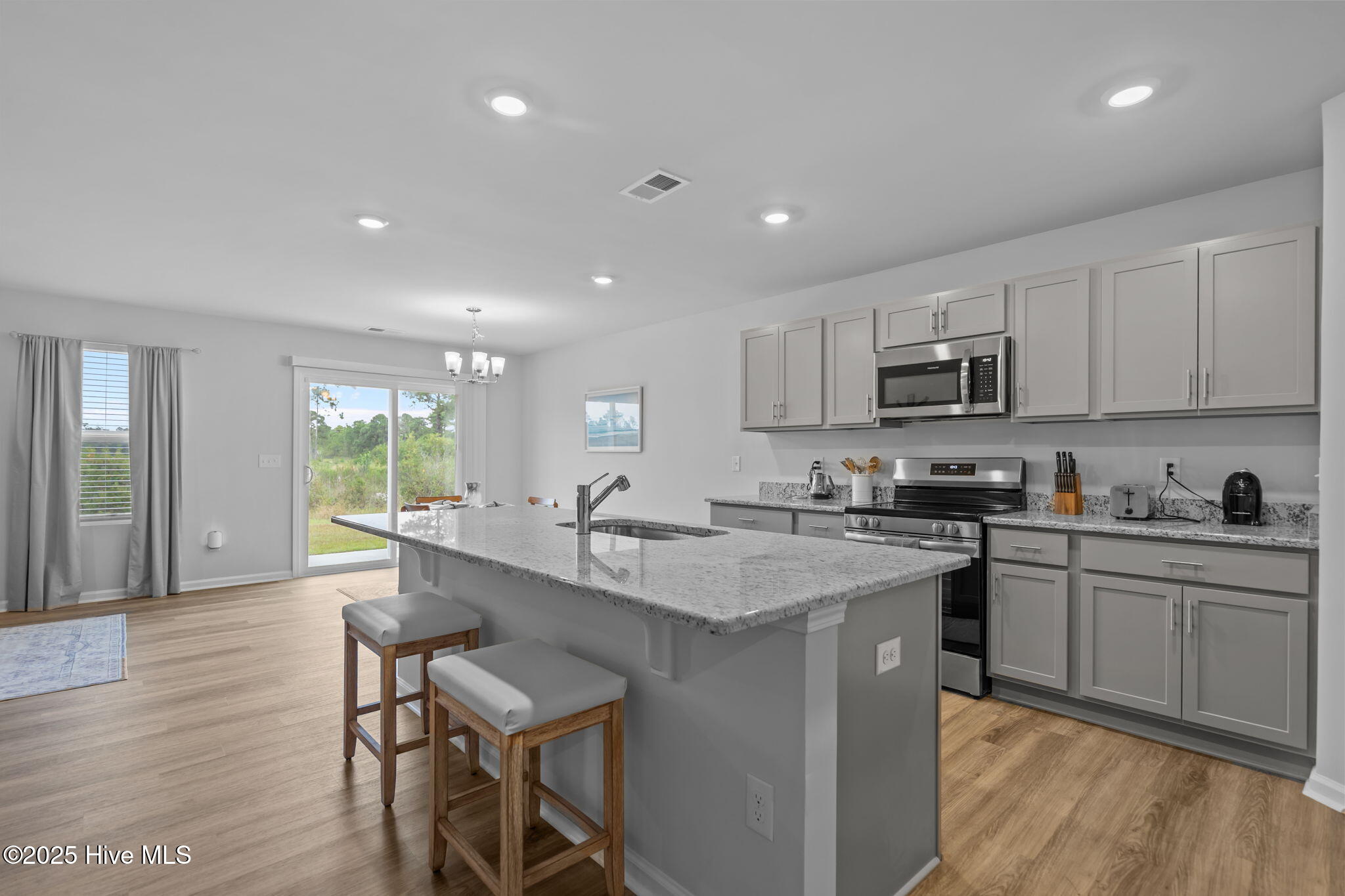 100532150 | Photo 20