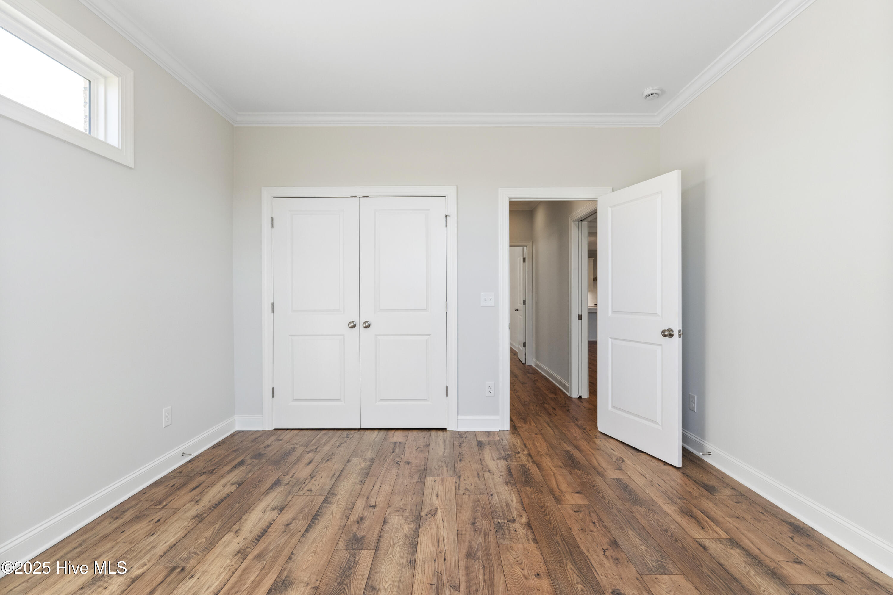 100522089 | Photo 30