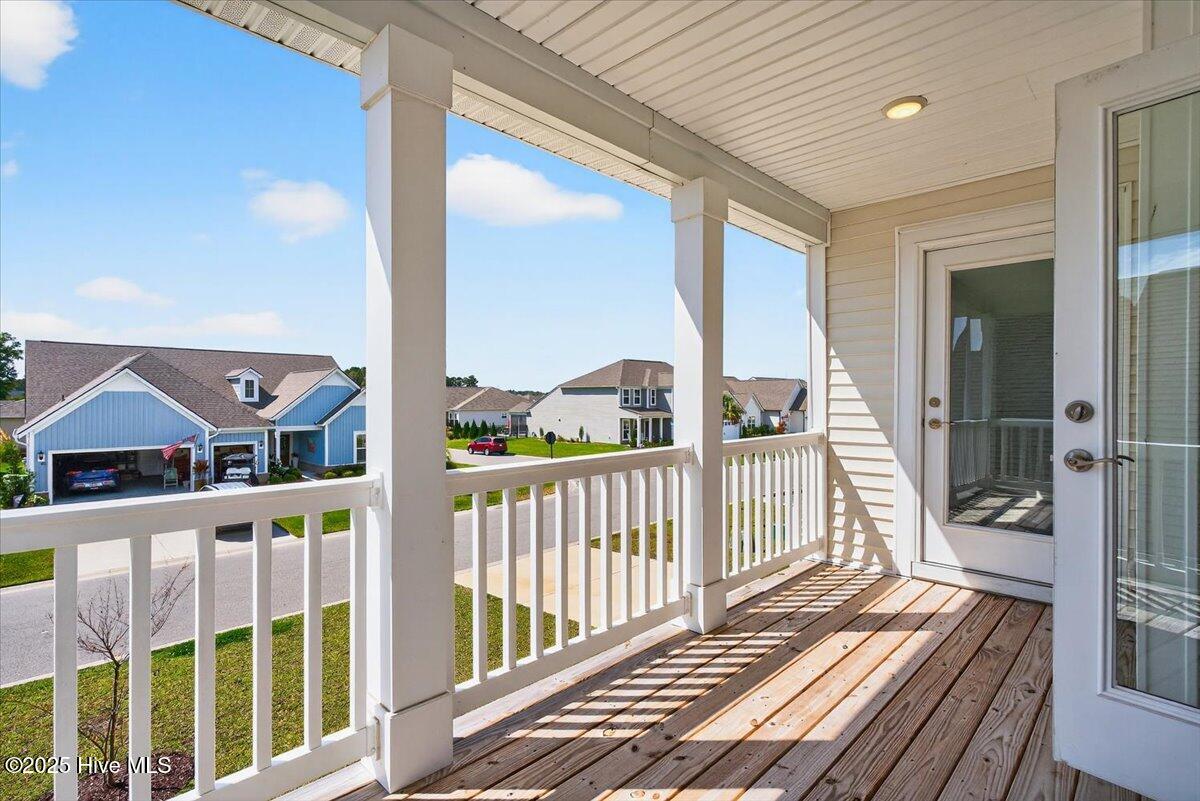 100532421 | Photo 39