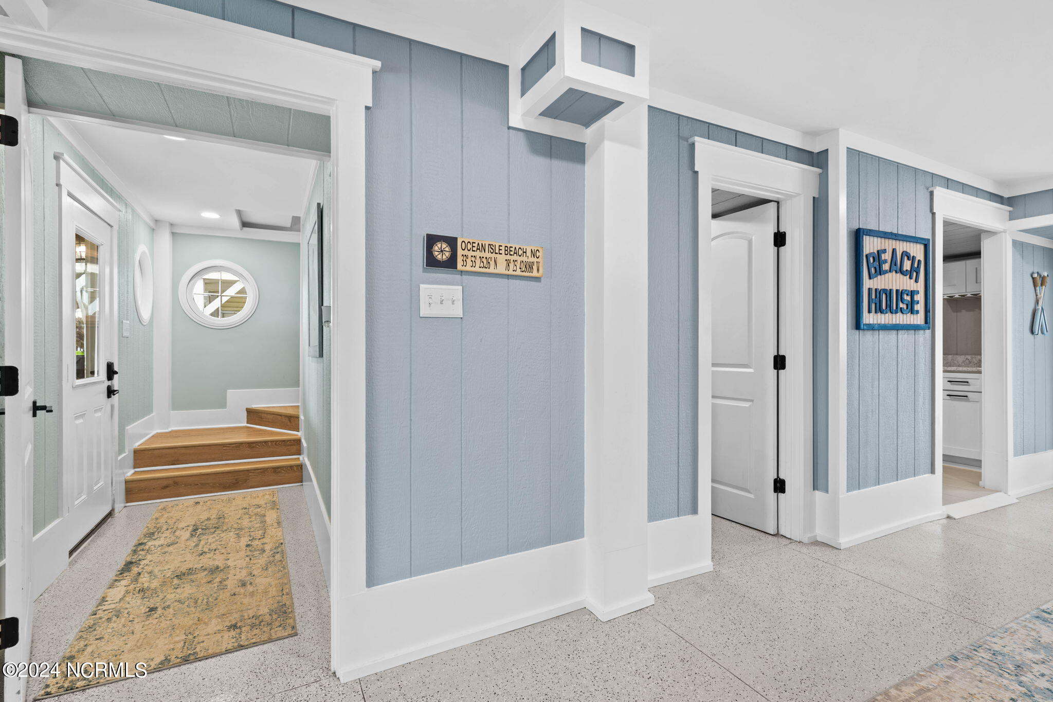 100464984 | Photo 58