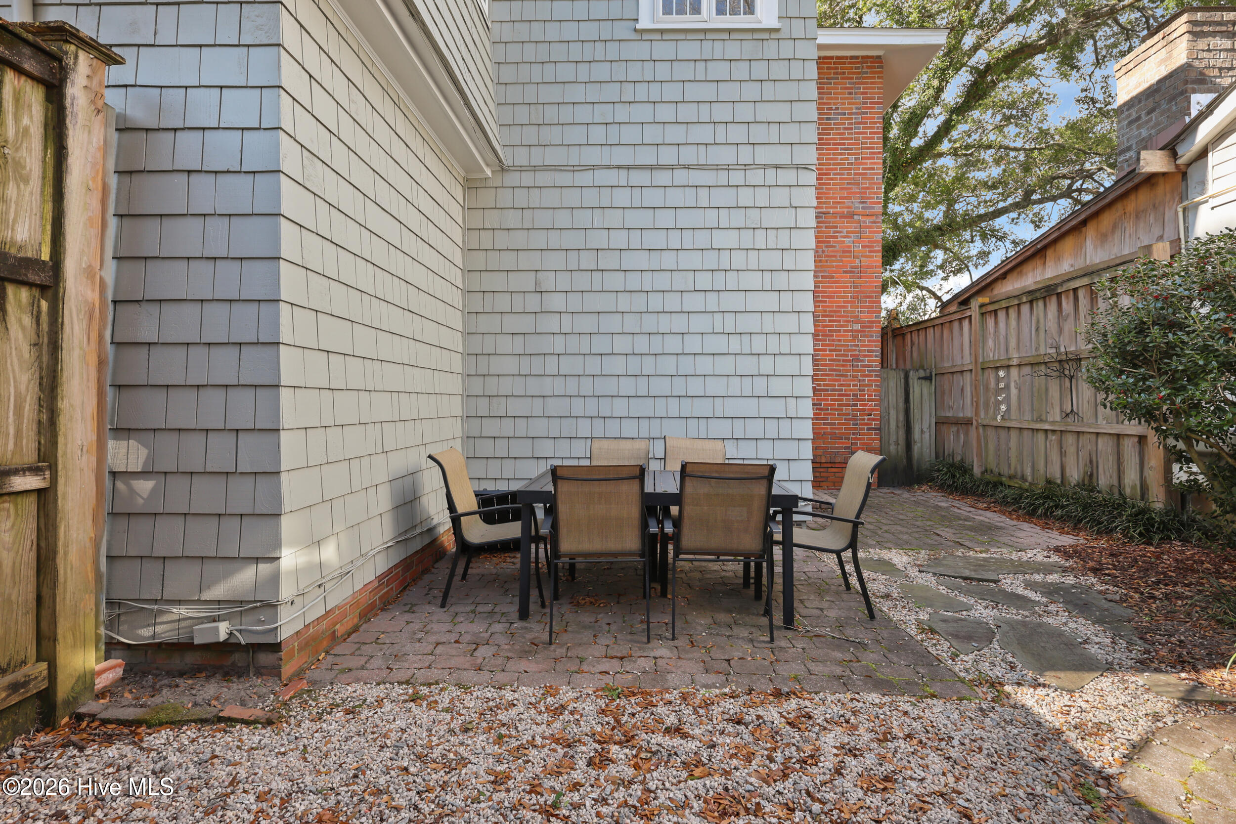 100514178 | Photo 94