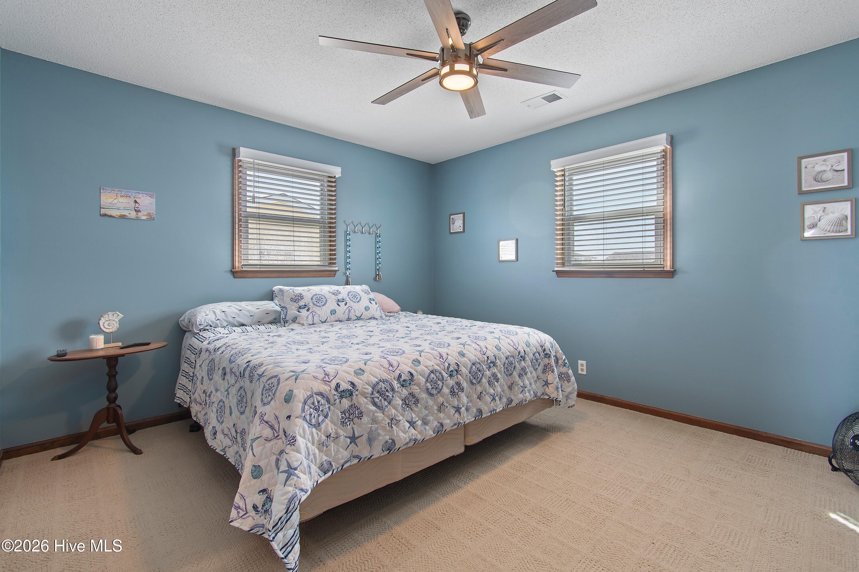 100561572 | Photo 34