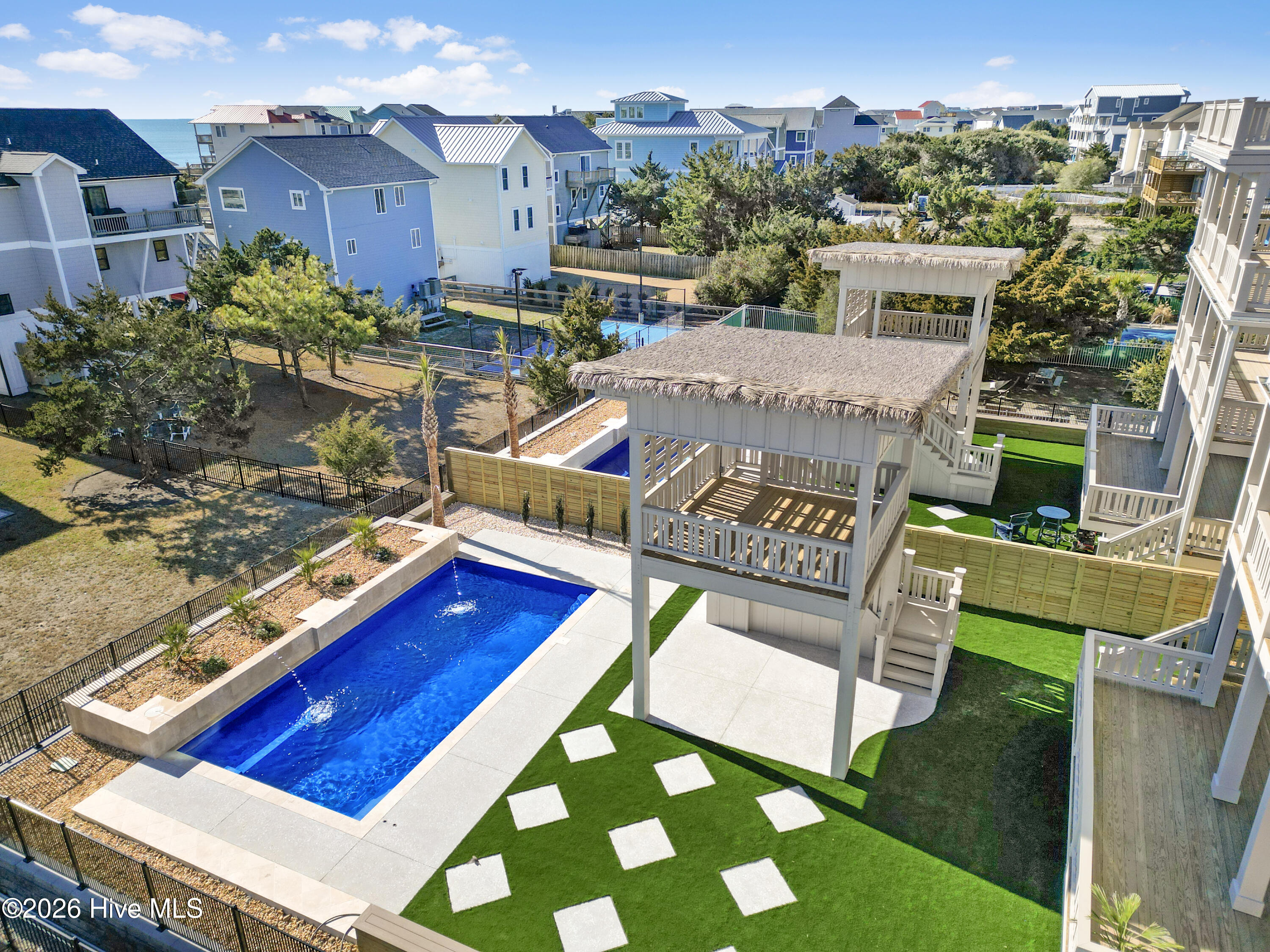 100551953 | Photo 116