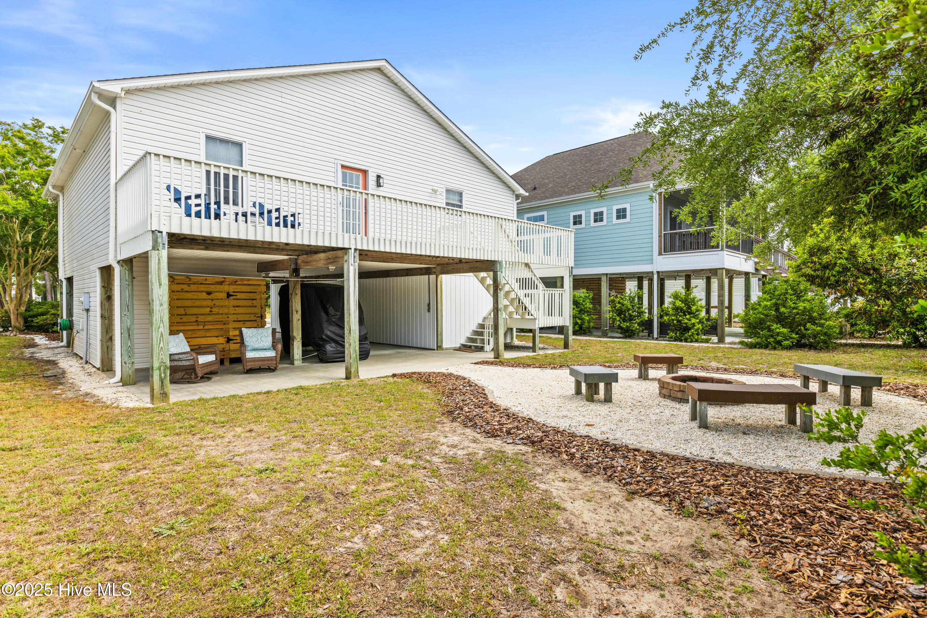 100553863 | Photo 44