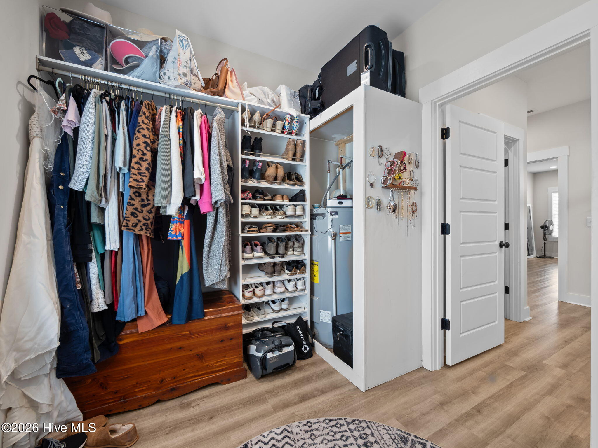 100556866 | Photo 17