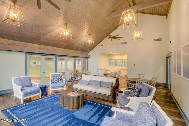 100570549 | Photo 62