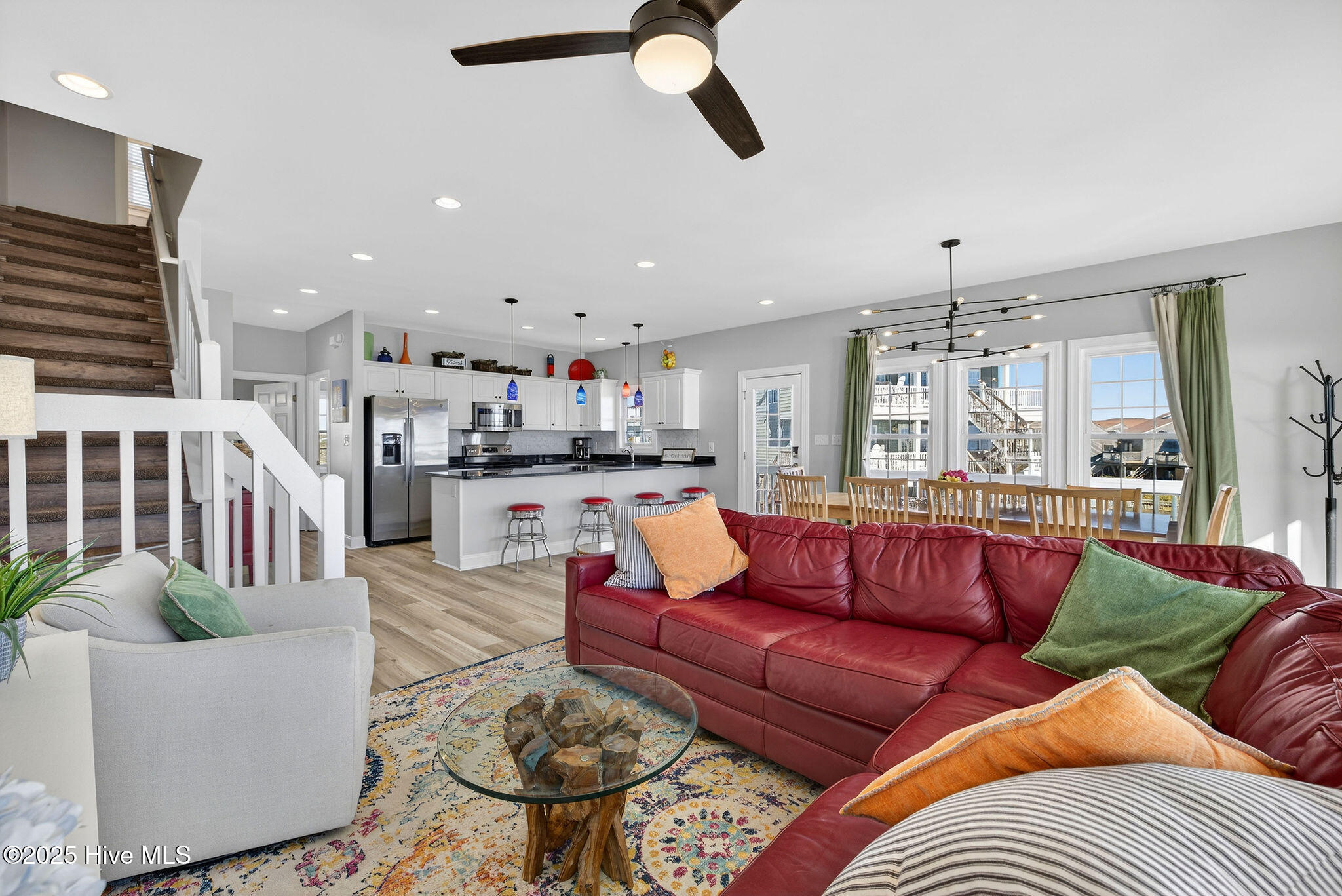 100544779 | Photo 21