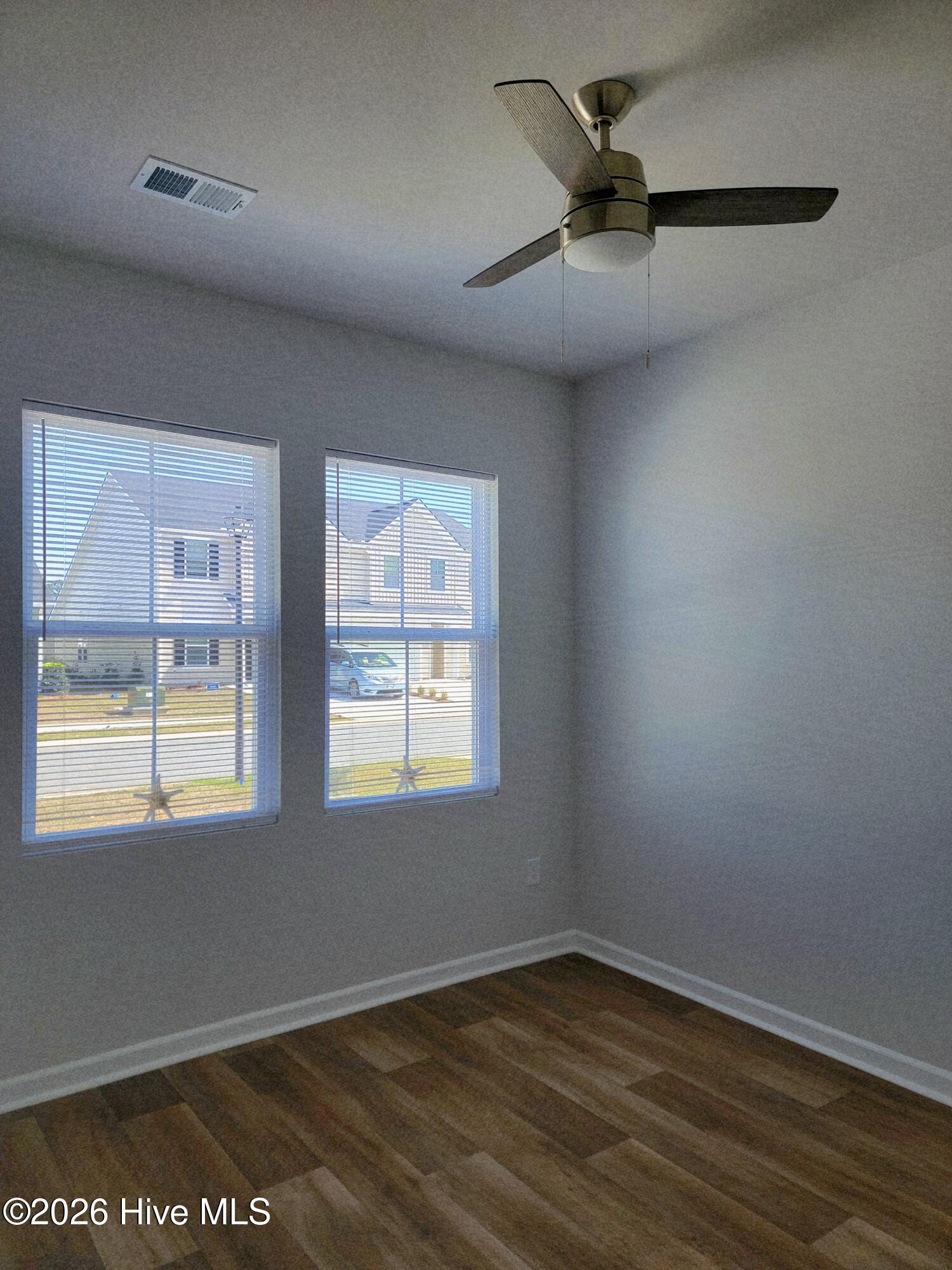 100559671 | Photo 15