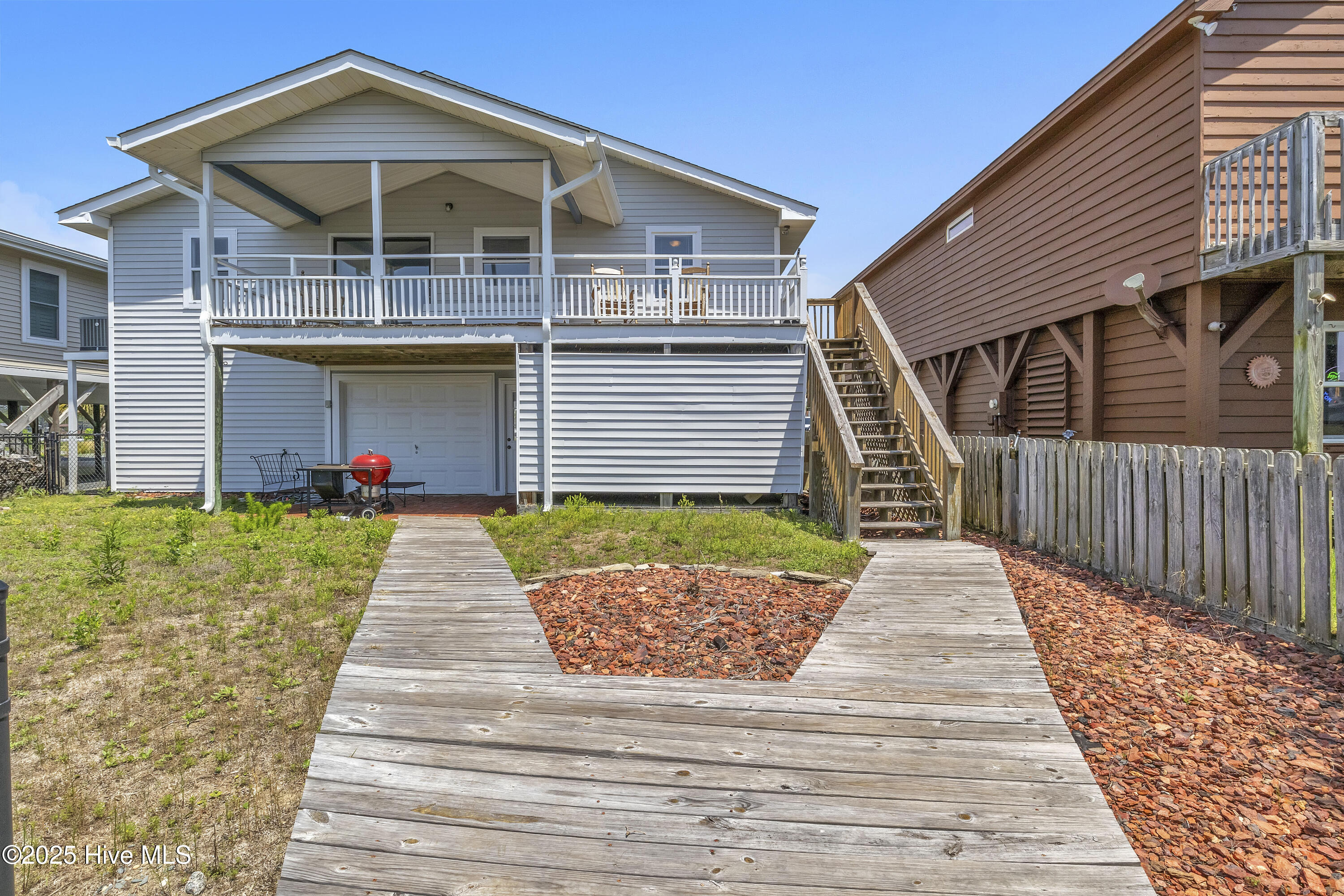 100545312 | Photo 48