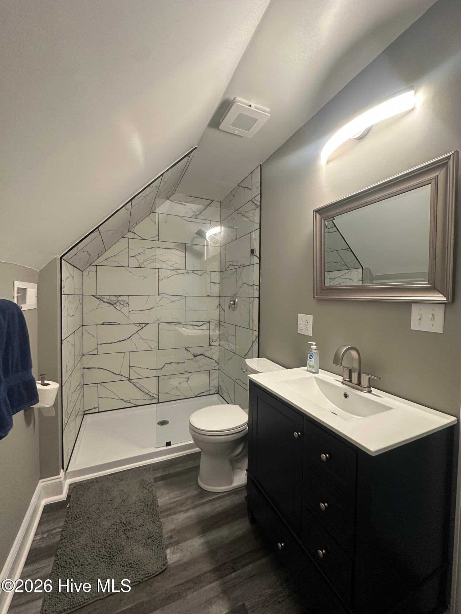 225 Winding Creek Way,Hubert